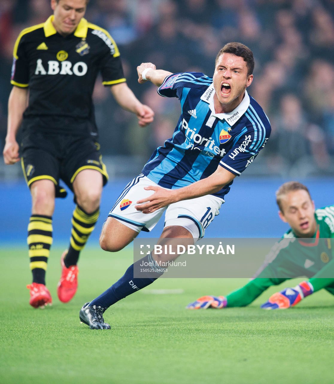 Djurgårdens Kerim Mrabti jublar