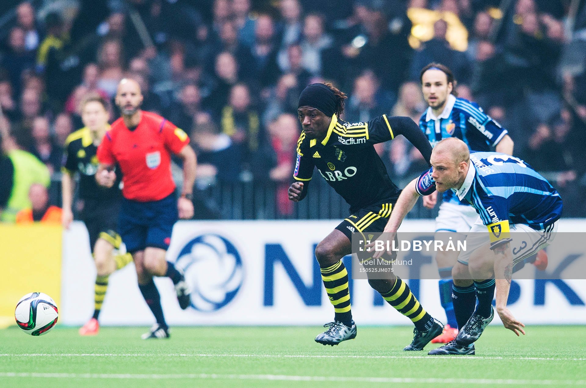 s Mohamed Bangura och Djurgårdens Fredrik Stenman