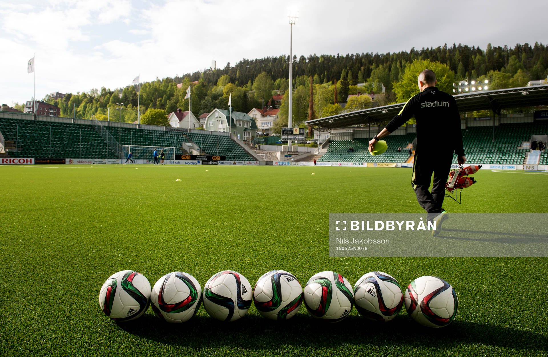 Bollar ligger uppradade
