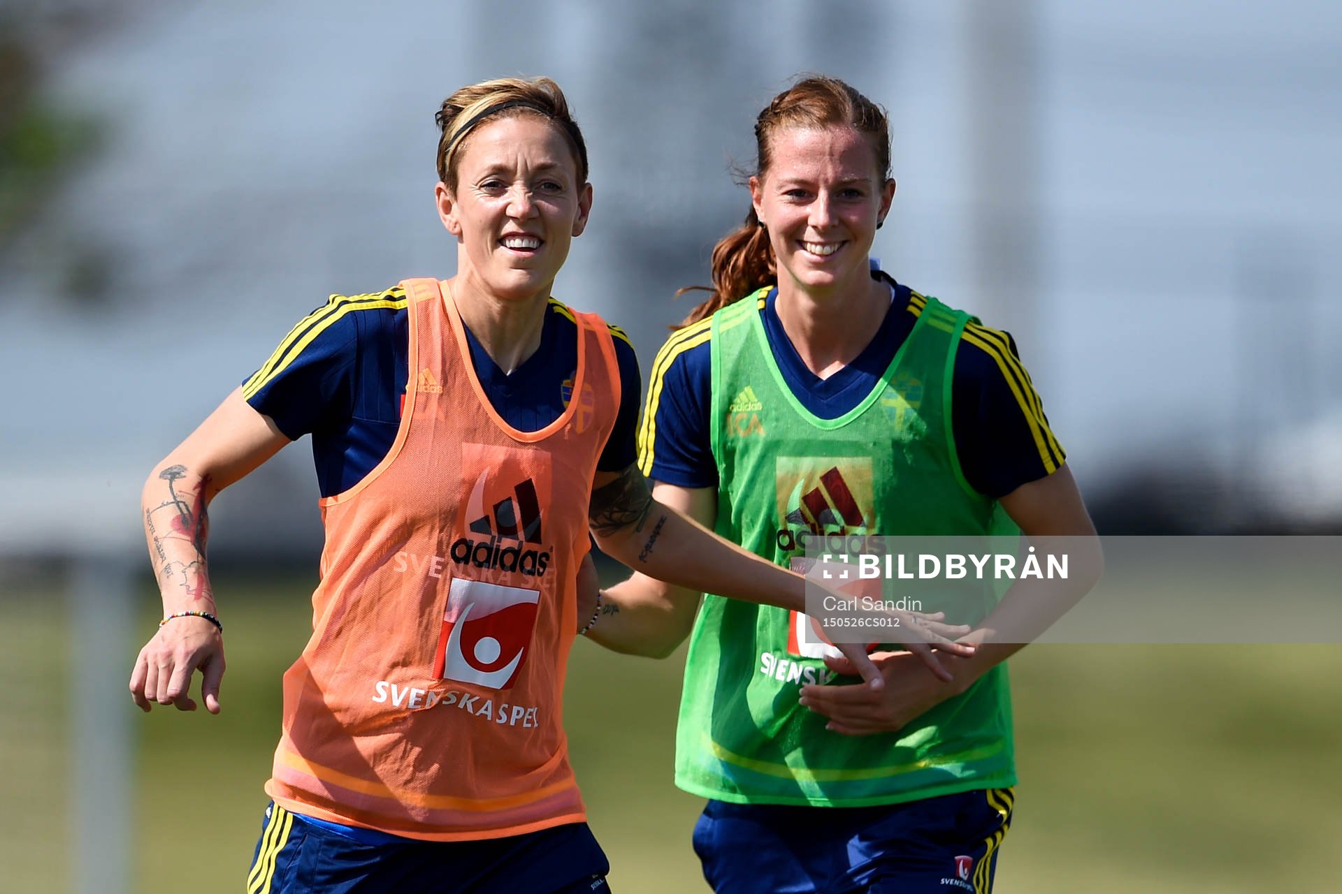 Sveriges Therese Sjögran och Lotta Schelin