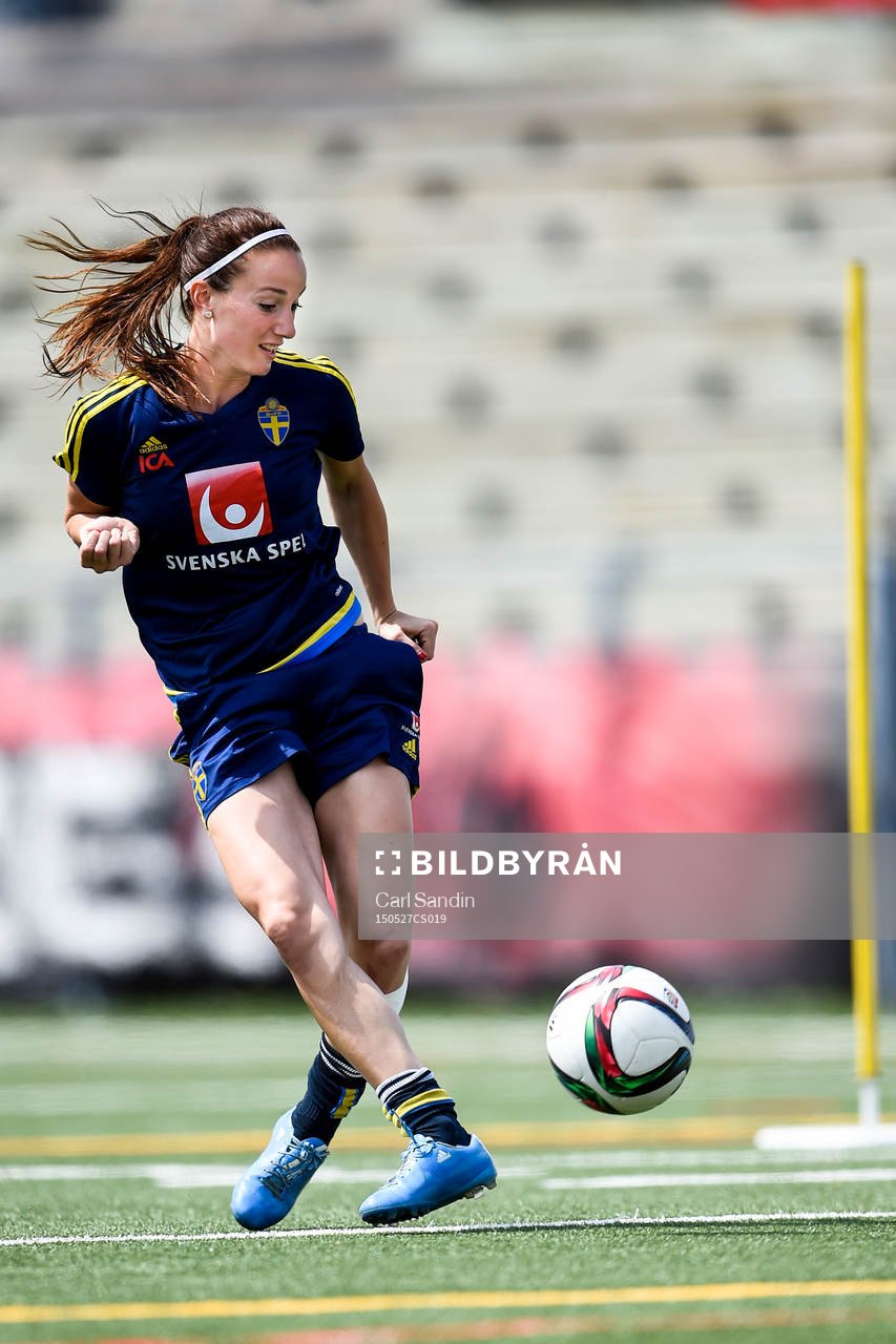 Sveriges Kosovare Asllani
