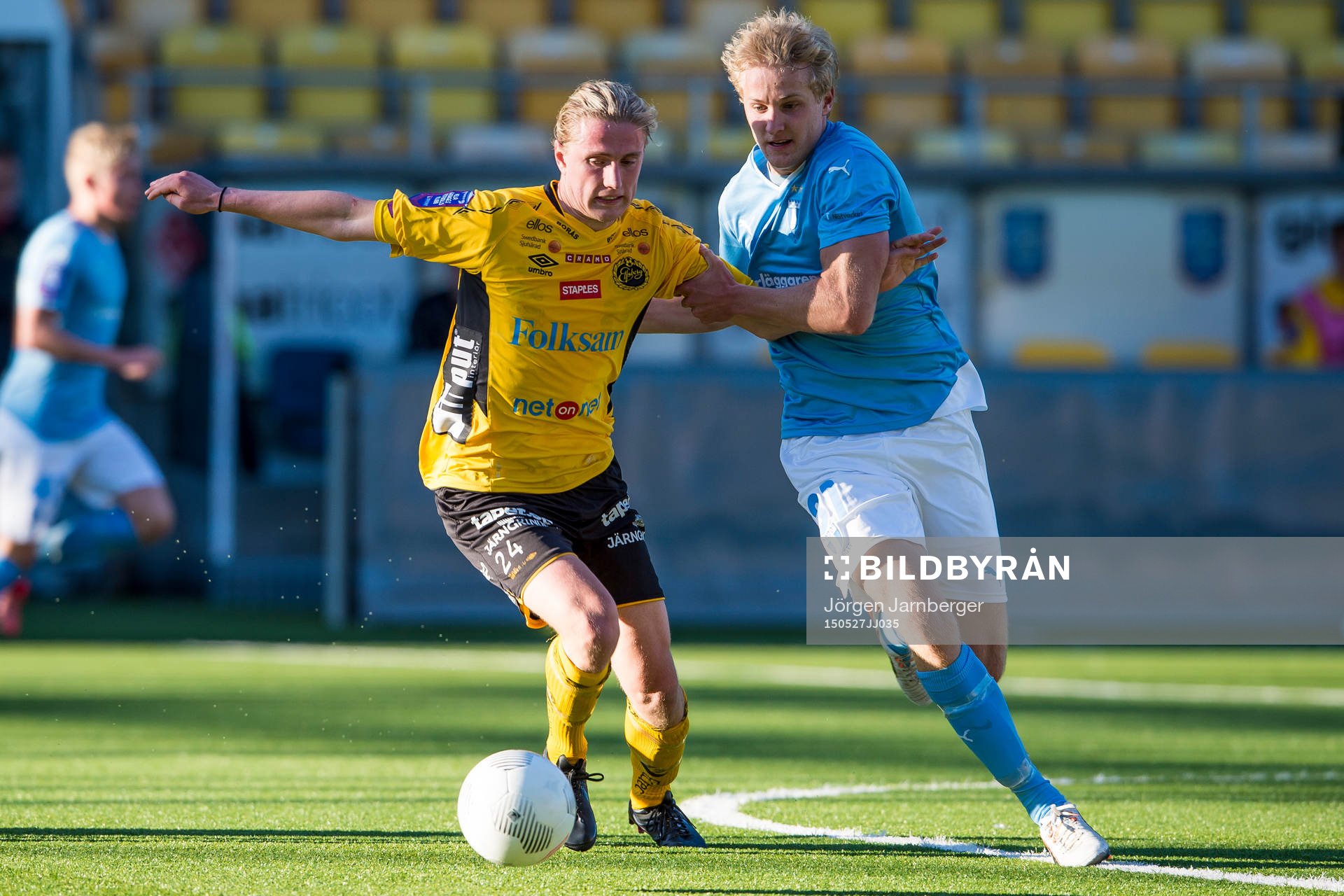 Kamp mellan Elfsborgs Viktor Götesson och Malmö FFs Franz