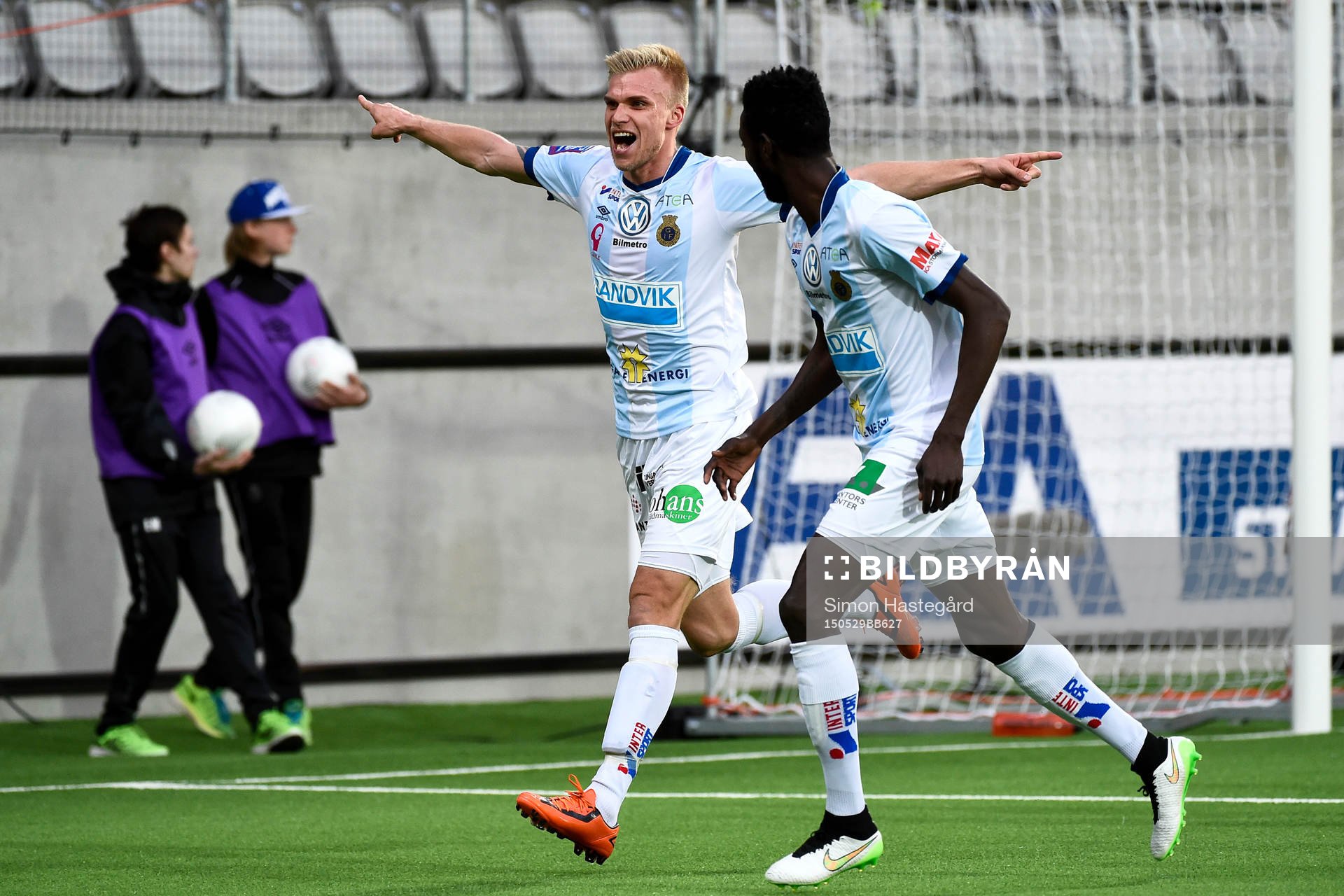 Gefles Robin Nilsson jublar