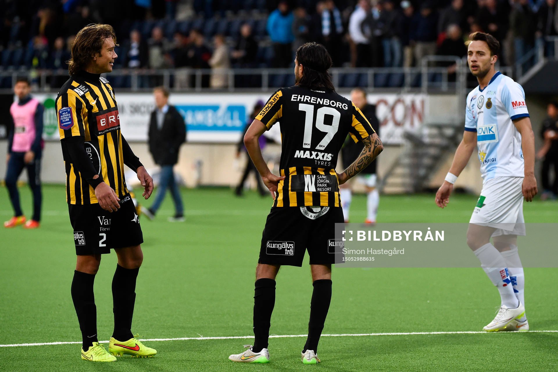 Häckens Diego Lugano och Leonard Zuta deppar