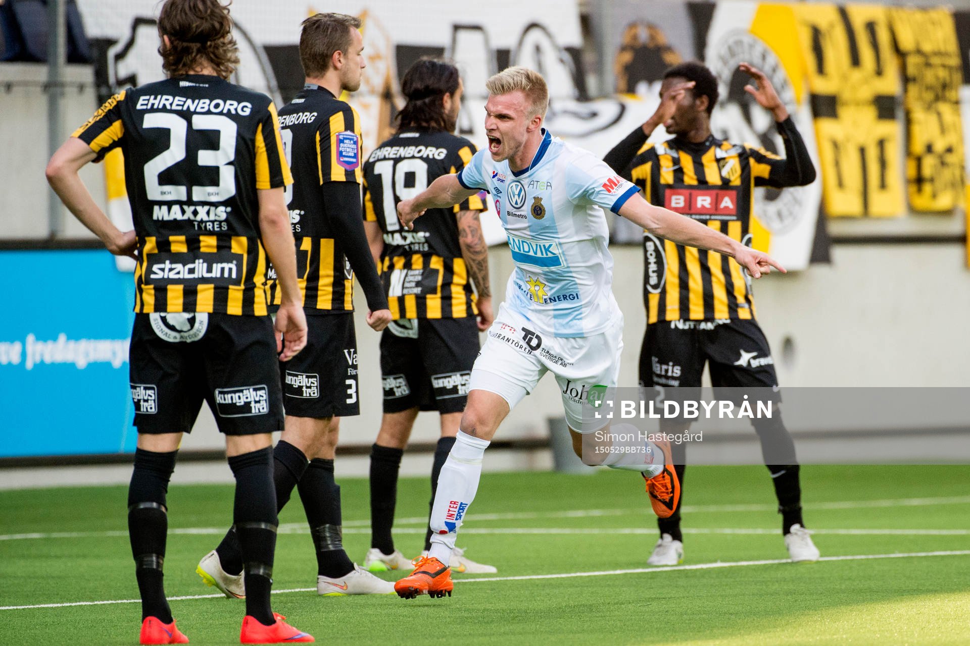 Gefles Robin Nilsson jublar