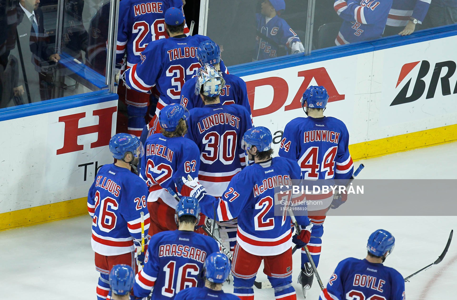 New York Rangers goalie Henrik Lundqvist leaves the ice