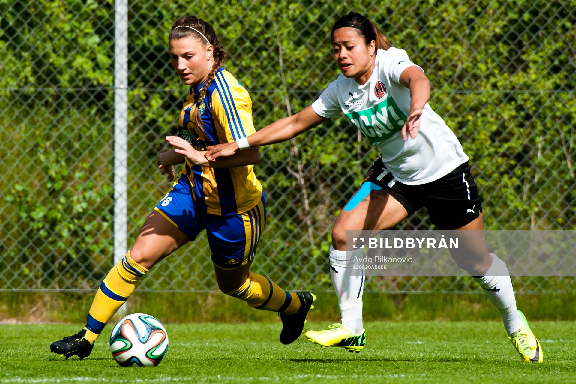 Eskilsminnes Anemi Lana under fotbollsmatchen i Div 1 Södra Götaland damer mellan Eskilsminne DIF och Hittarps IK den 30 maj 2015 i Helsingborg.