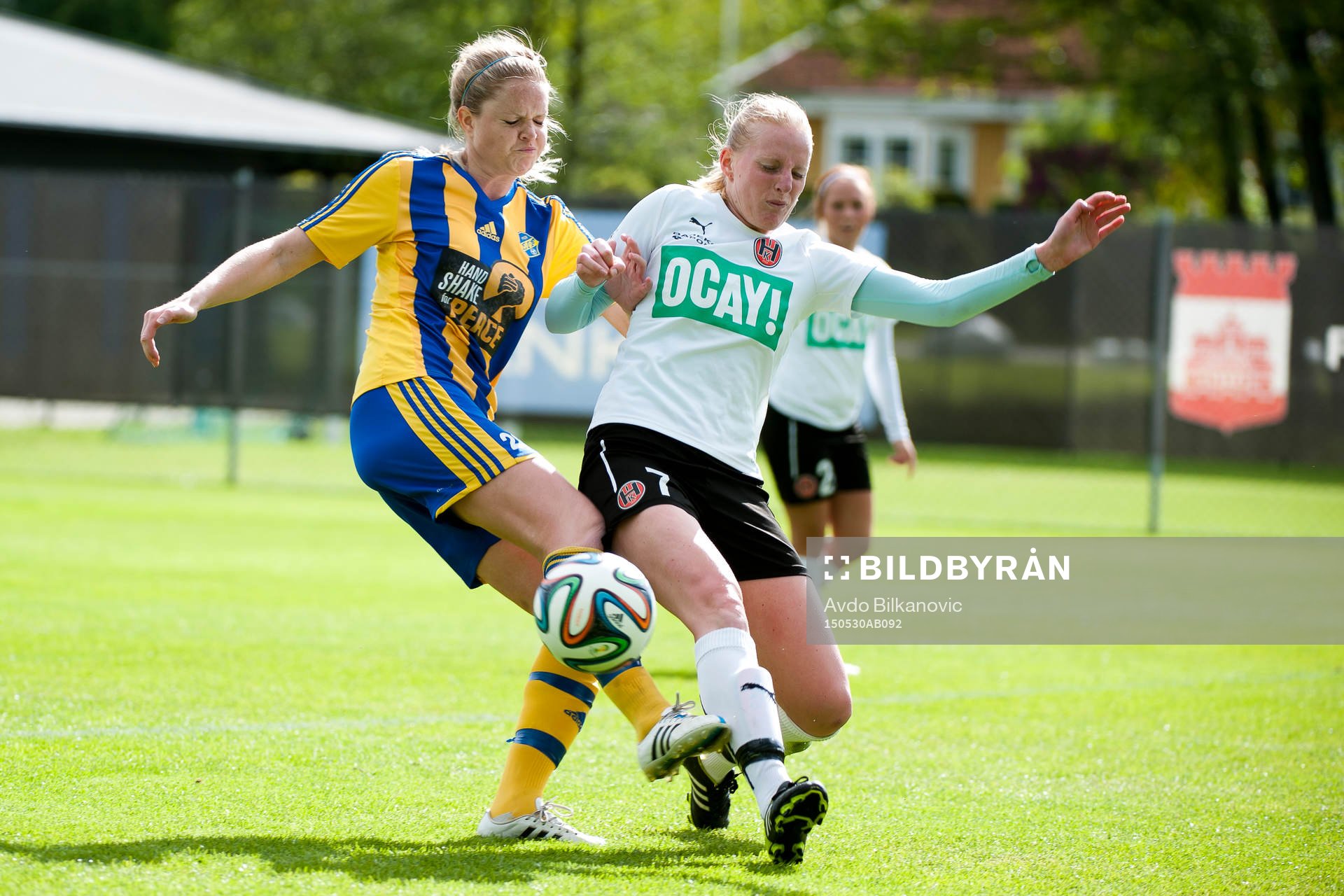Eskilsminnes och Hanna Albinsson under fotbollsmatchen i Div 1 Södra Götaland damer mellan Eskilsminne DIF och Hittarps IK den 30 maj 2015 i Helsingborg.