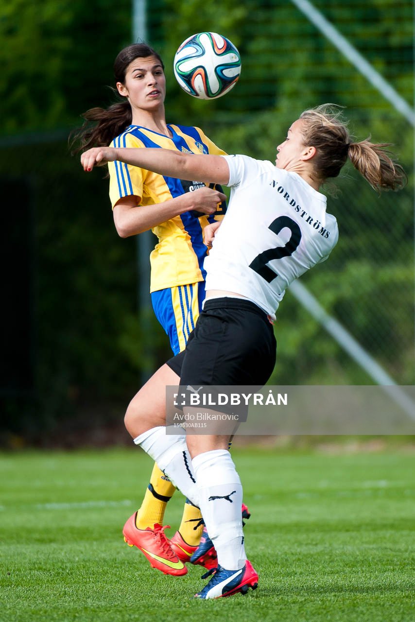 Eskilsminnes Tijana Nikolic och Hittarps Marielle Karlsson
