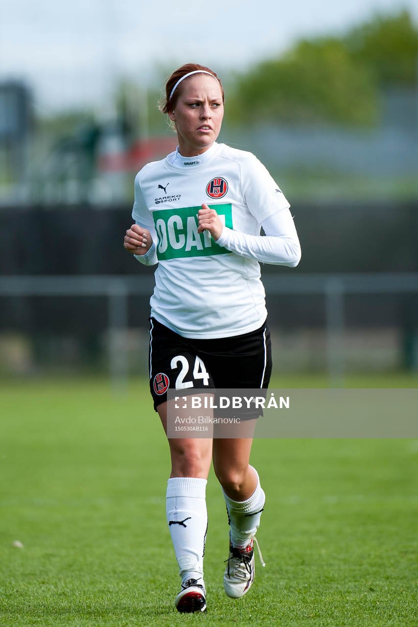 Hittarps Frida Jörliden under fotbollsmatchen i Div 1 Södra Götaland damer mellan Eskilsminne DIF och Hittarps IK den 30 maj 2015 i Helsingborg.