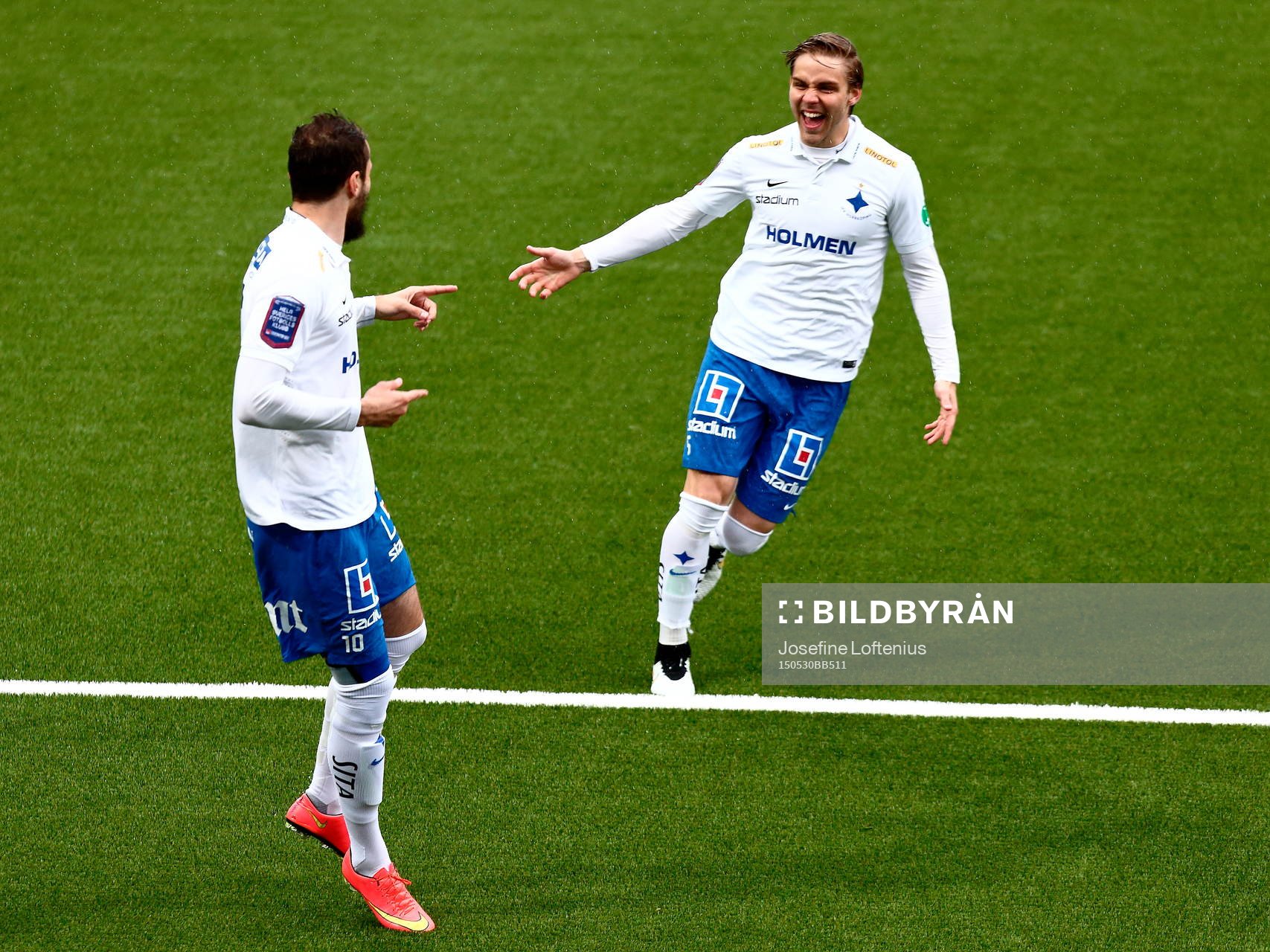 Norrköpings Christoffer Nyman jublar med målgörare Emir