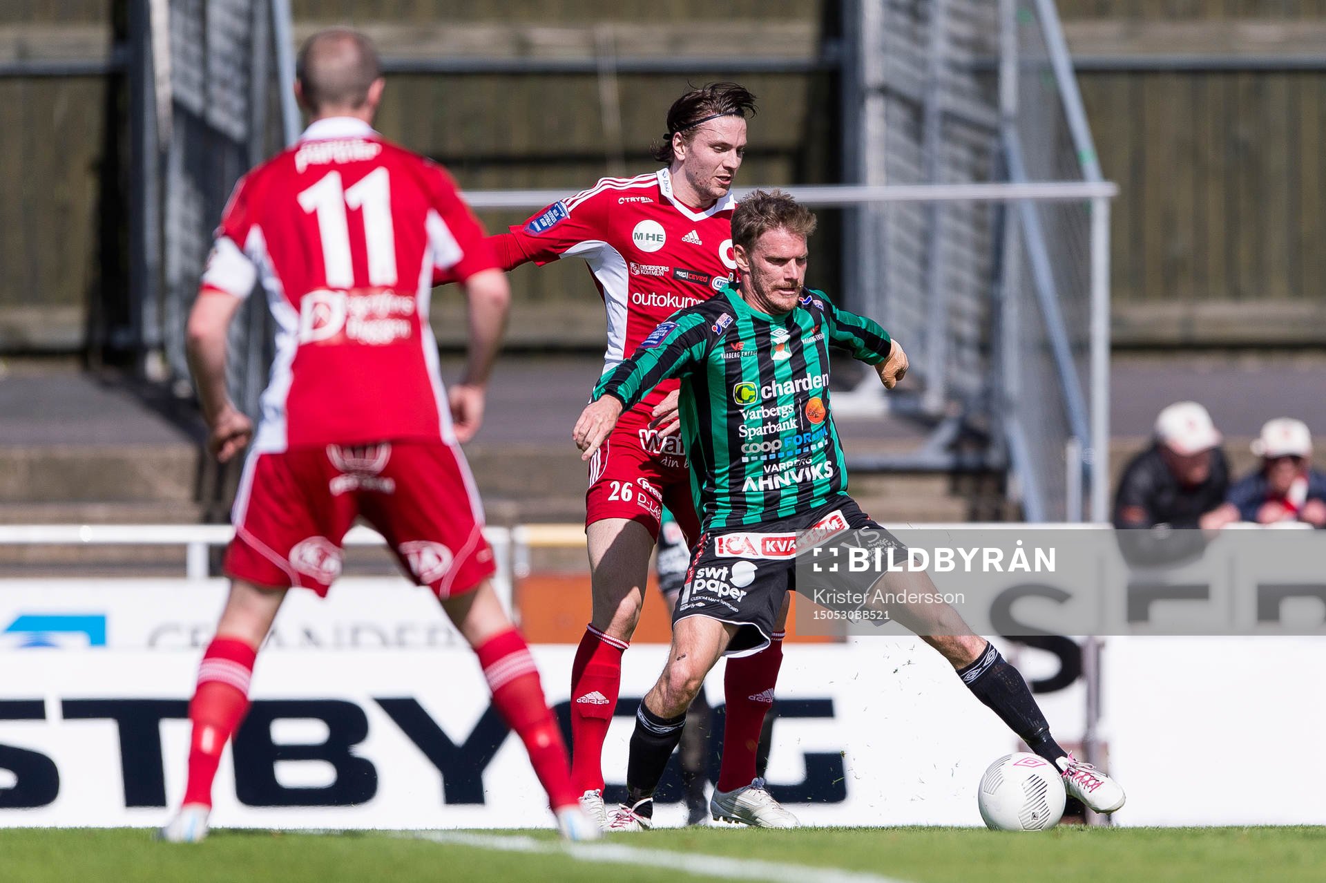 Varbergs Karl Söderström i kamp med Degerfors Marcus Astvald under fotbollsmatchen i Superettan mellan Varberg och Degerfors den 30 maj 2015 i Varberg.