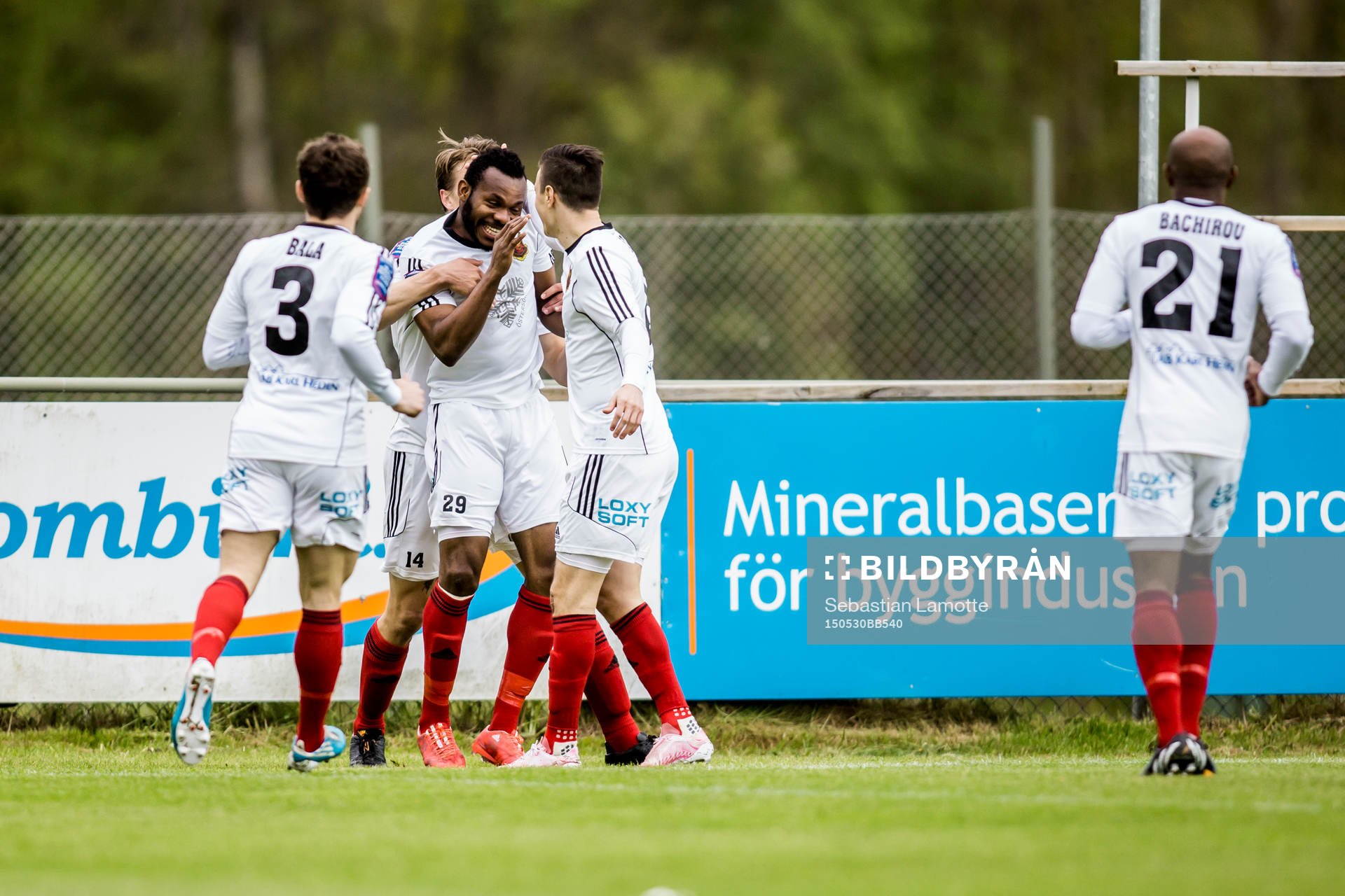 Östersunds spelare jublar