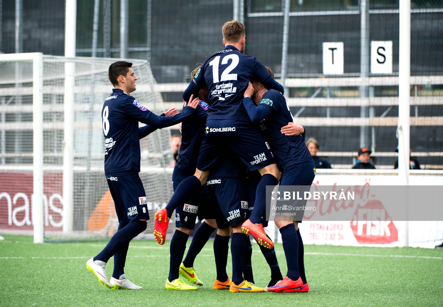 Utsiktens Jesper Westermark jublar