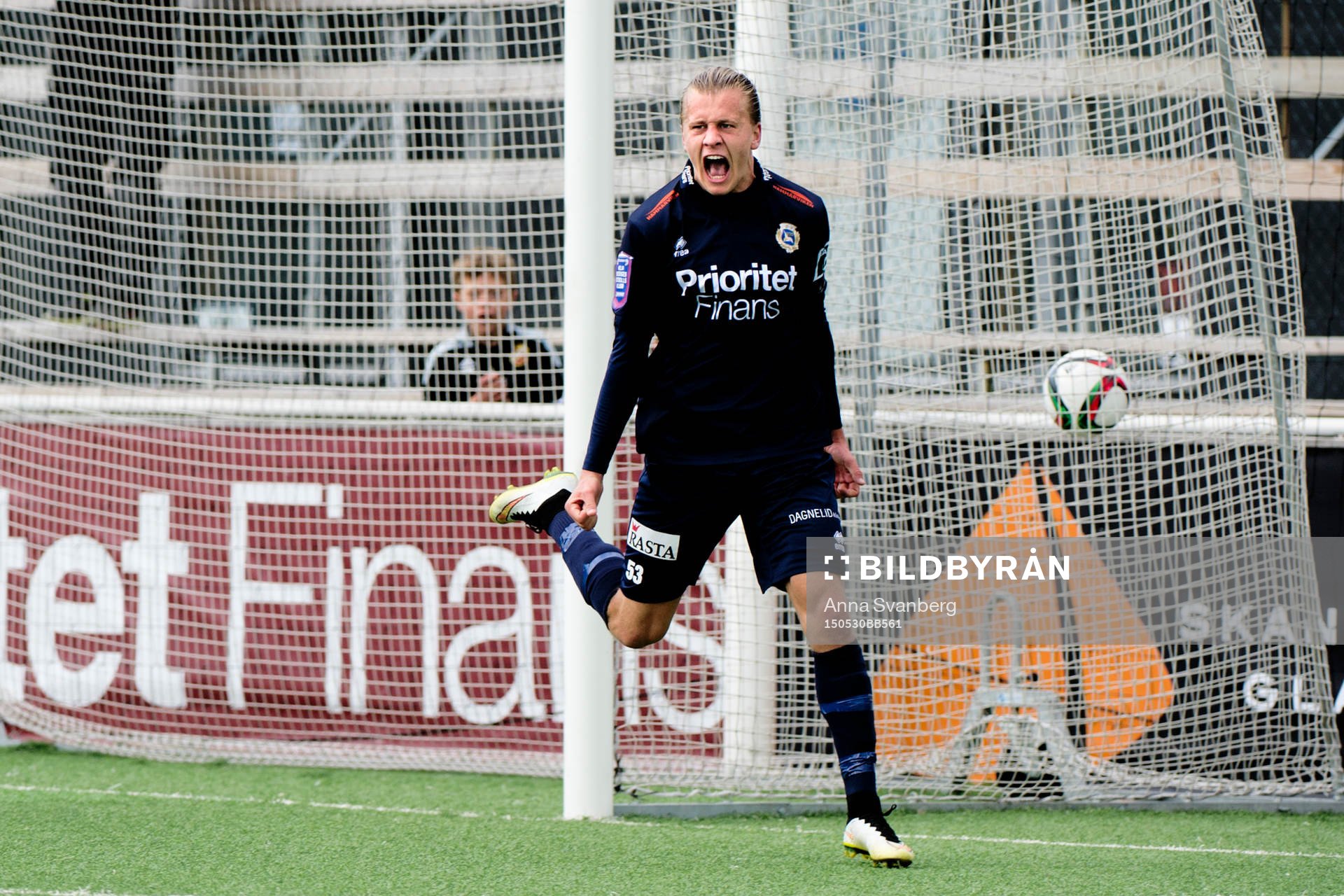 Utsiktens Jesper Westermark jublar