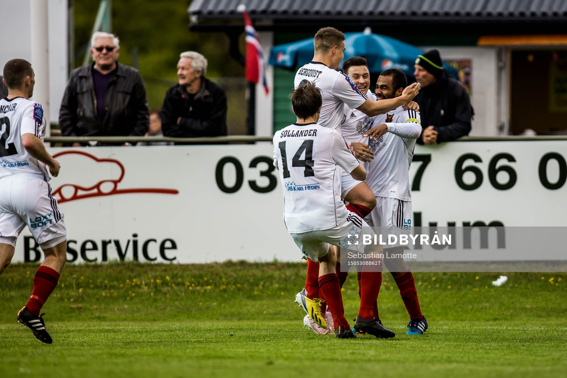 Östersunds spelare jublar