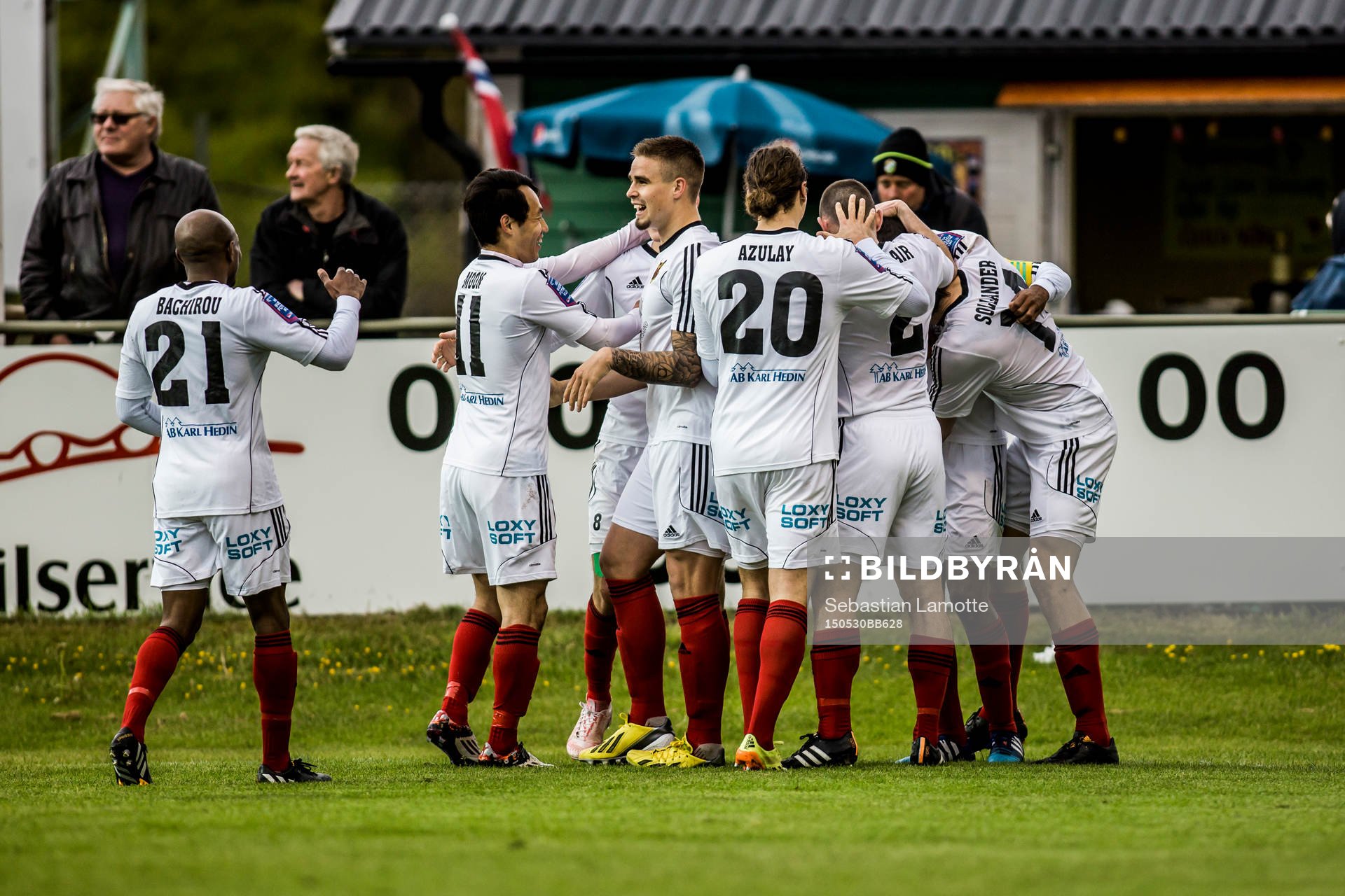 Östersunds spelare jublar