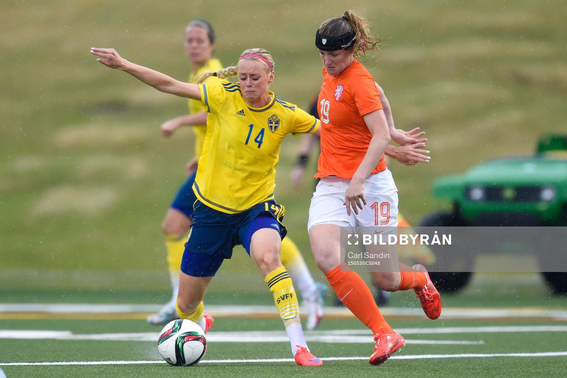 Sveriges Amanda Ilestedt och Nederländernas Kirsten van de