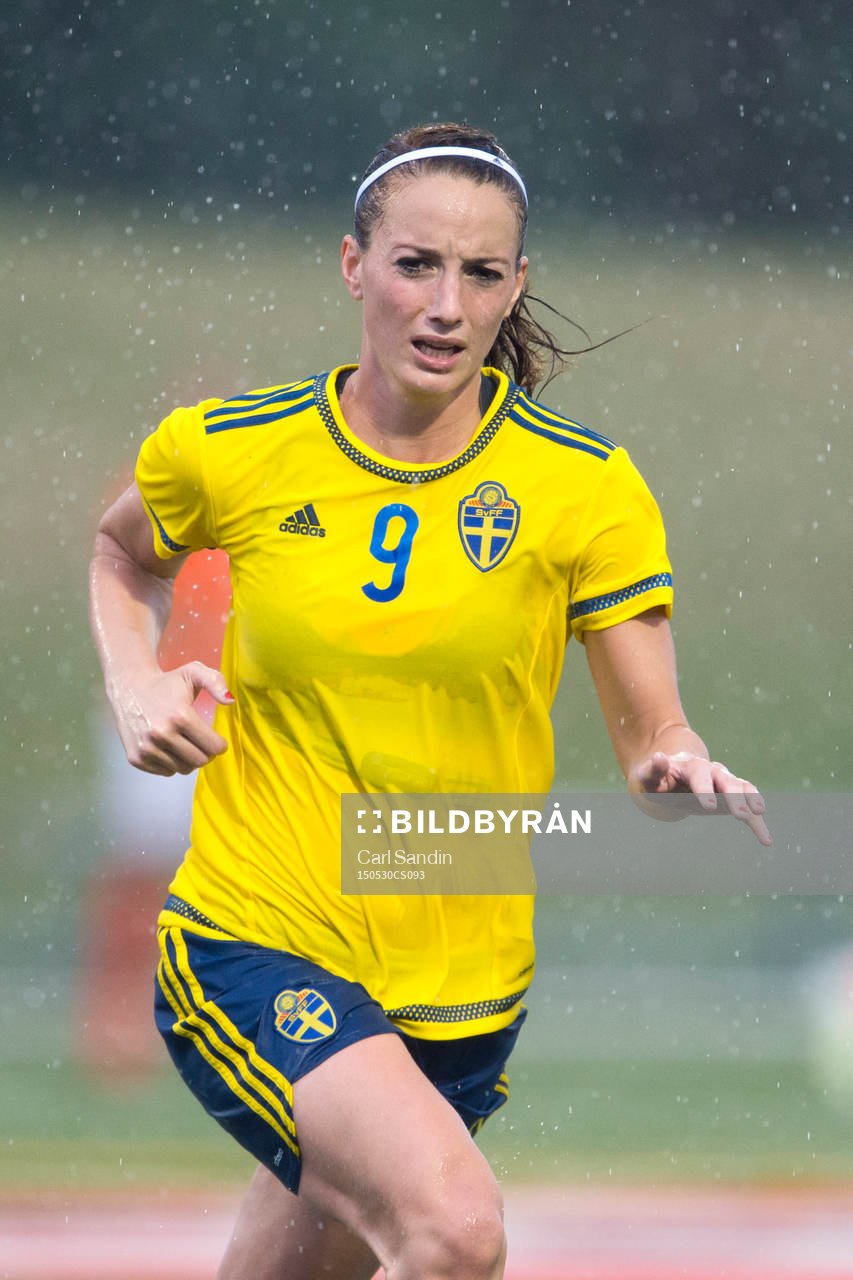 Sveriges Kosovare Asllani