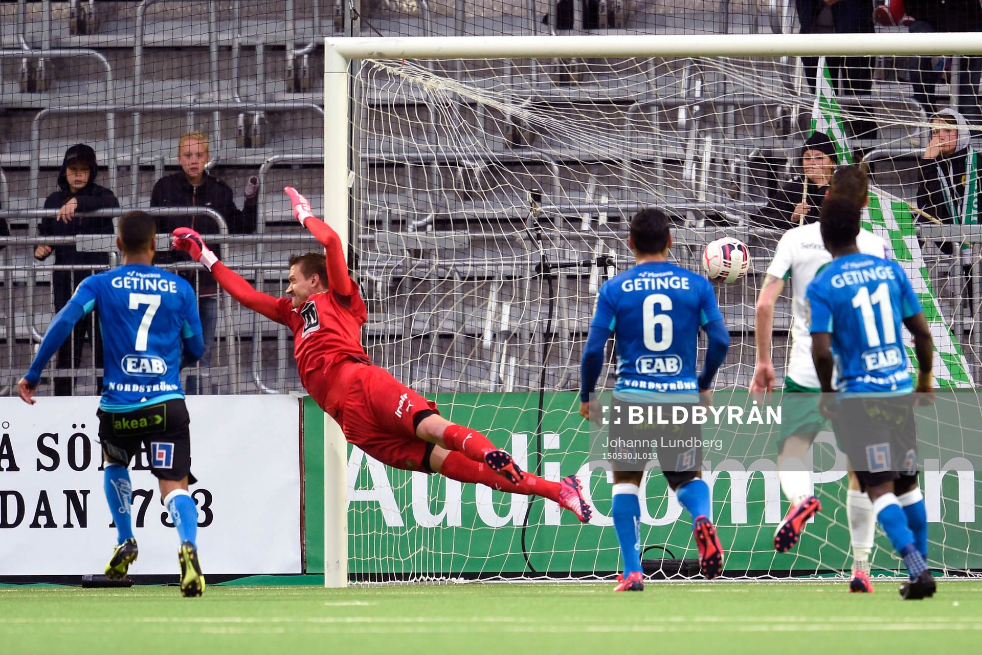 Hammarbys målvakt Tim Markström släpper in 1-1