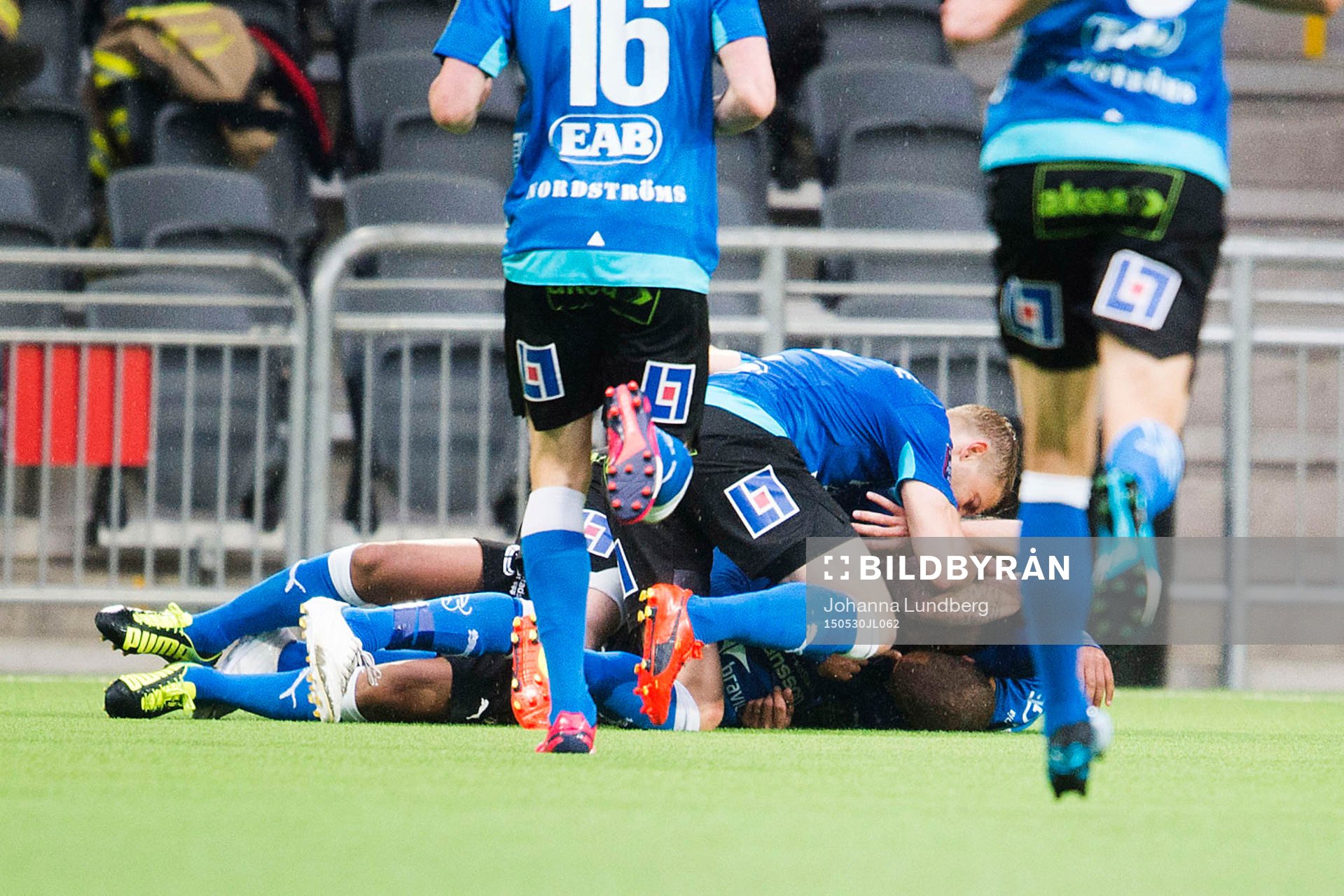 Halmstads spelare jublar