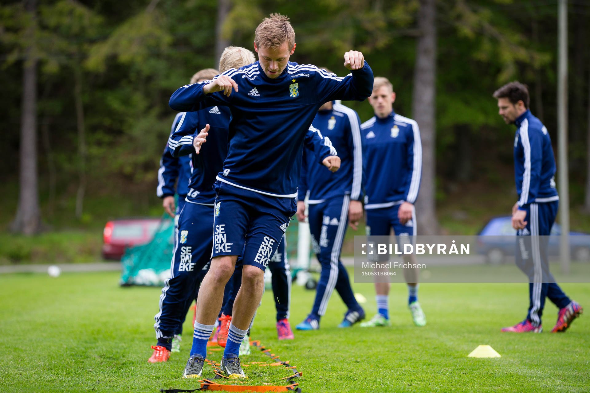 IFK Göteborgs Jakob Ankersen värmer upp