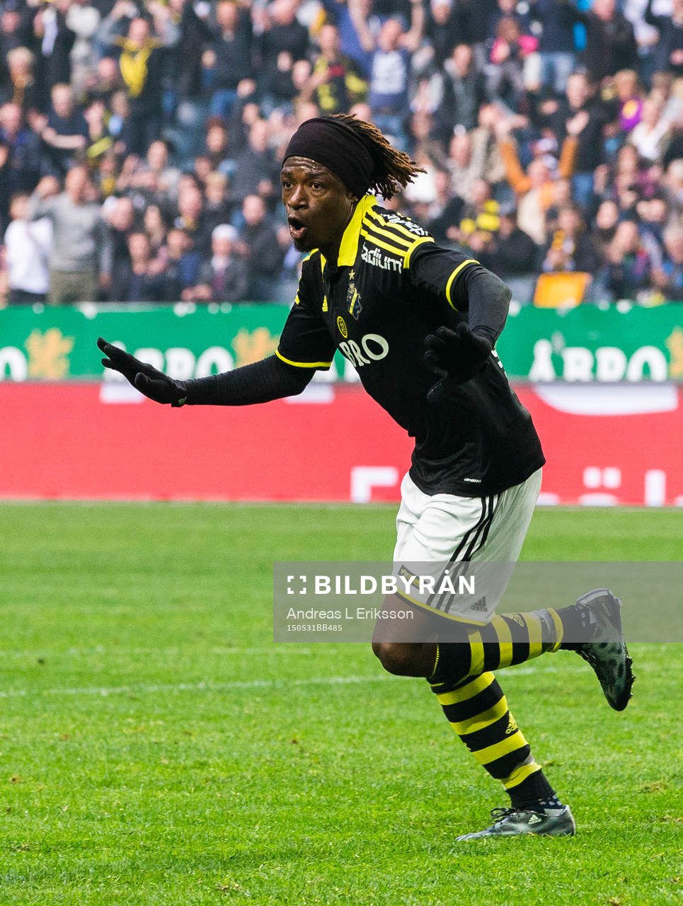 s Mohamed Bangura jublar