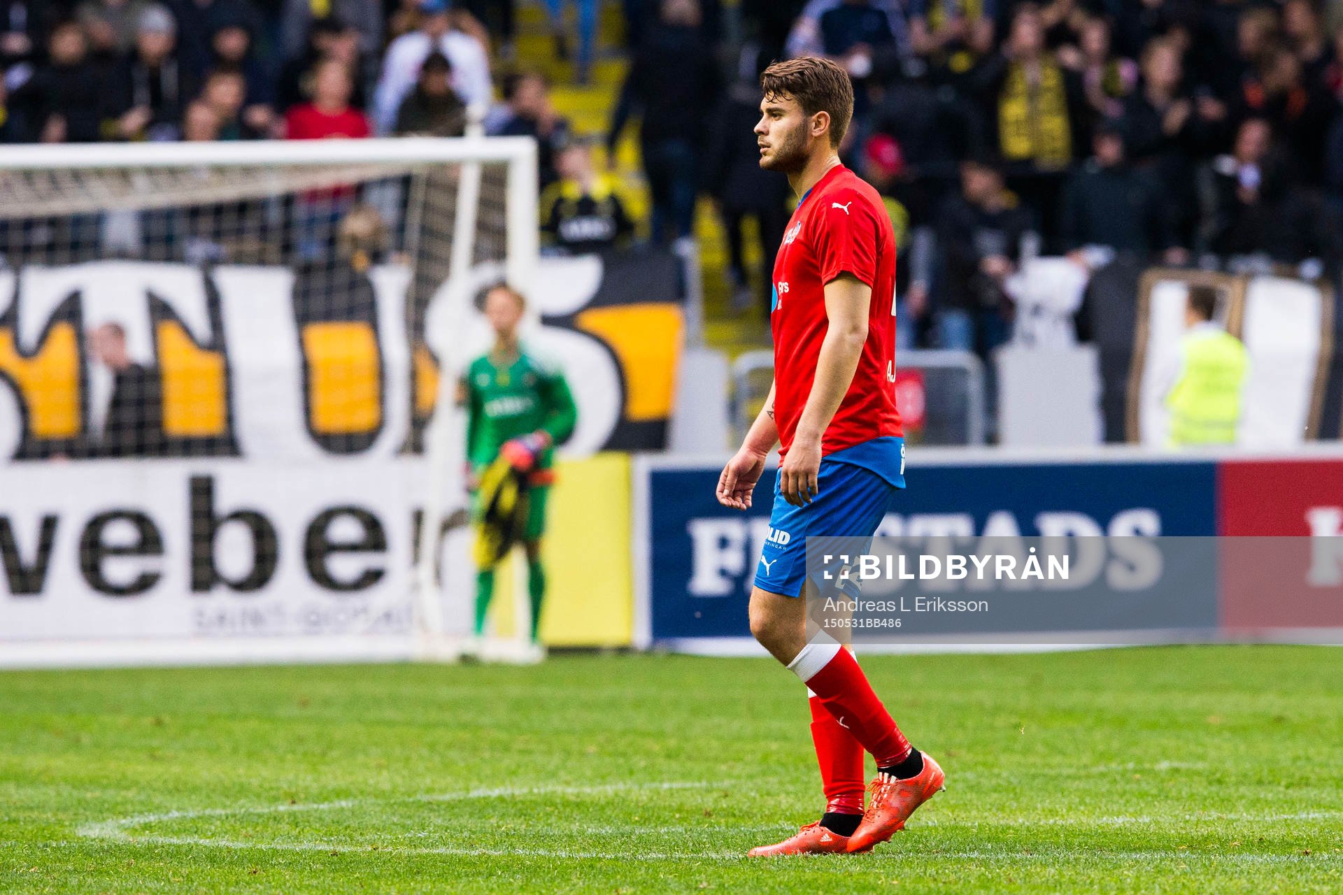Helsingborgs Astrit Ajdarevic ser deppig ut