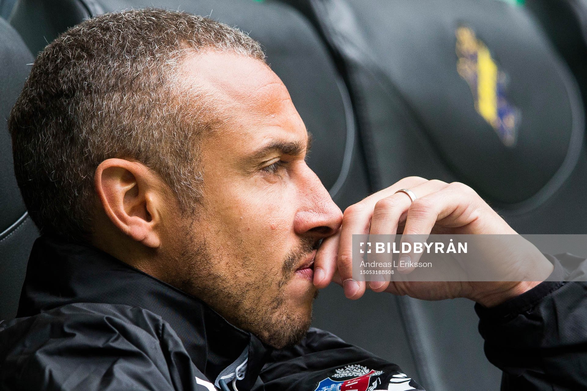 Helsingborgs manager Henrik Larsson innan fotbollsmatchen i
