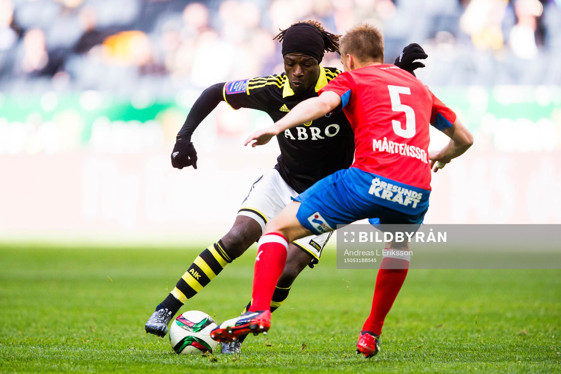 s Mohamed Bangura och Helsingborgs Johan Mårtensson
