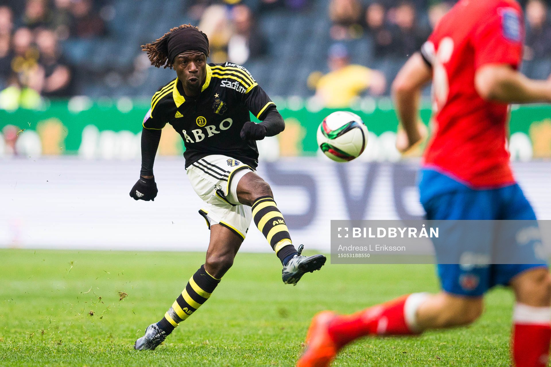 s Mohamed Bangura med ett skott
