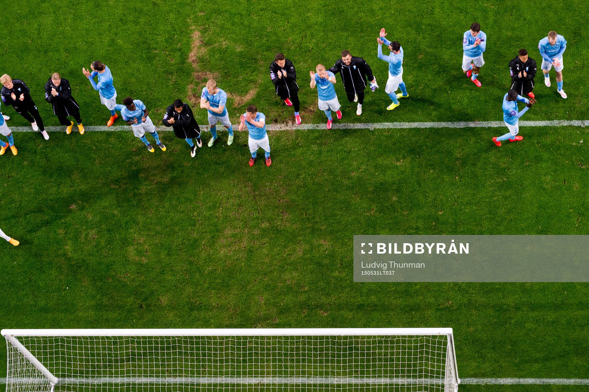 Malmö FFs spelare tackar publiken