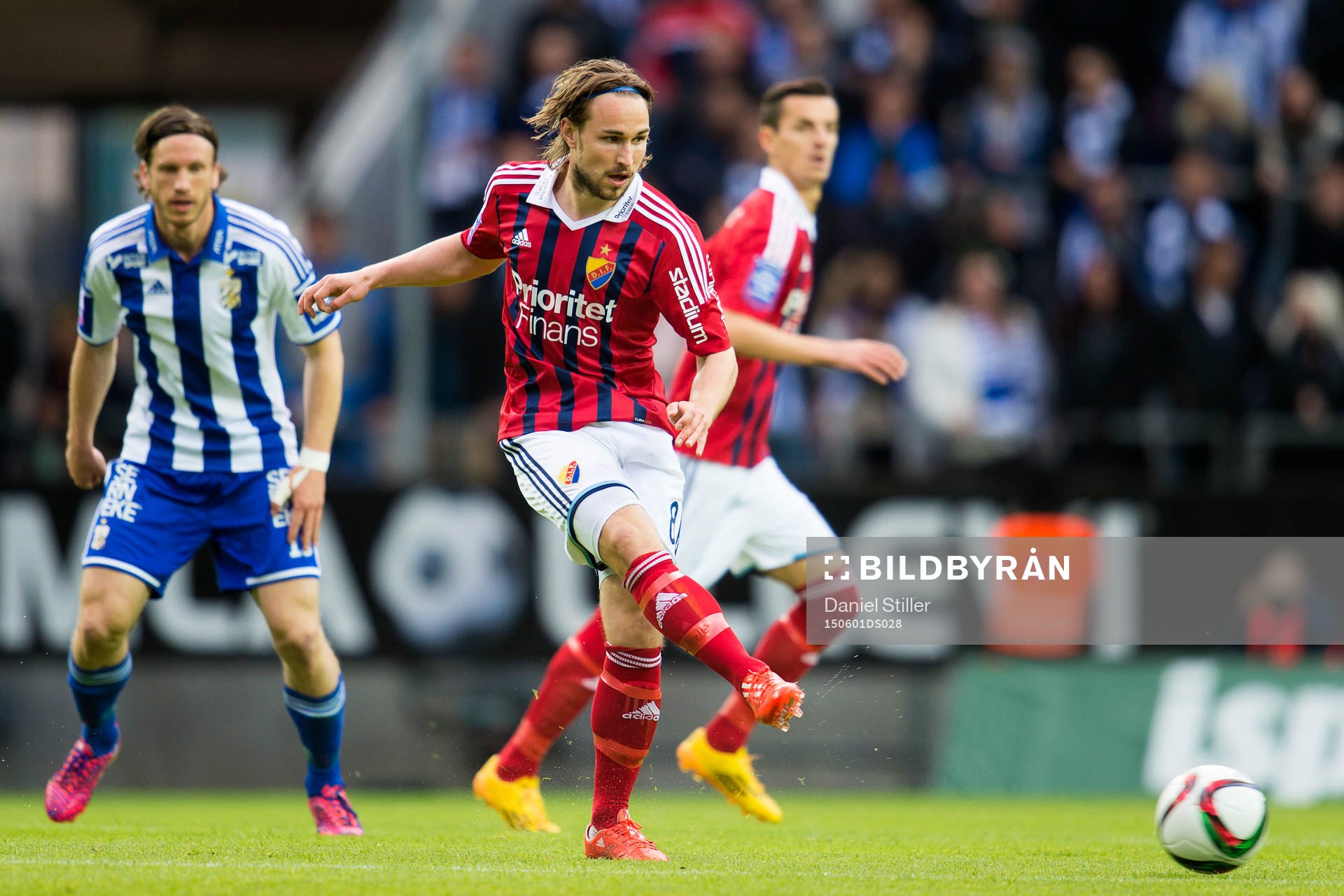 Djurgårdens Kevin Walker  under fotbollsmatchen i Allsvenskan mellan IFK Göteborg och Djurgården den 1 april 2015 i Göteborg.