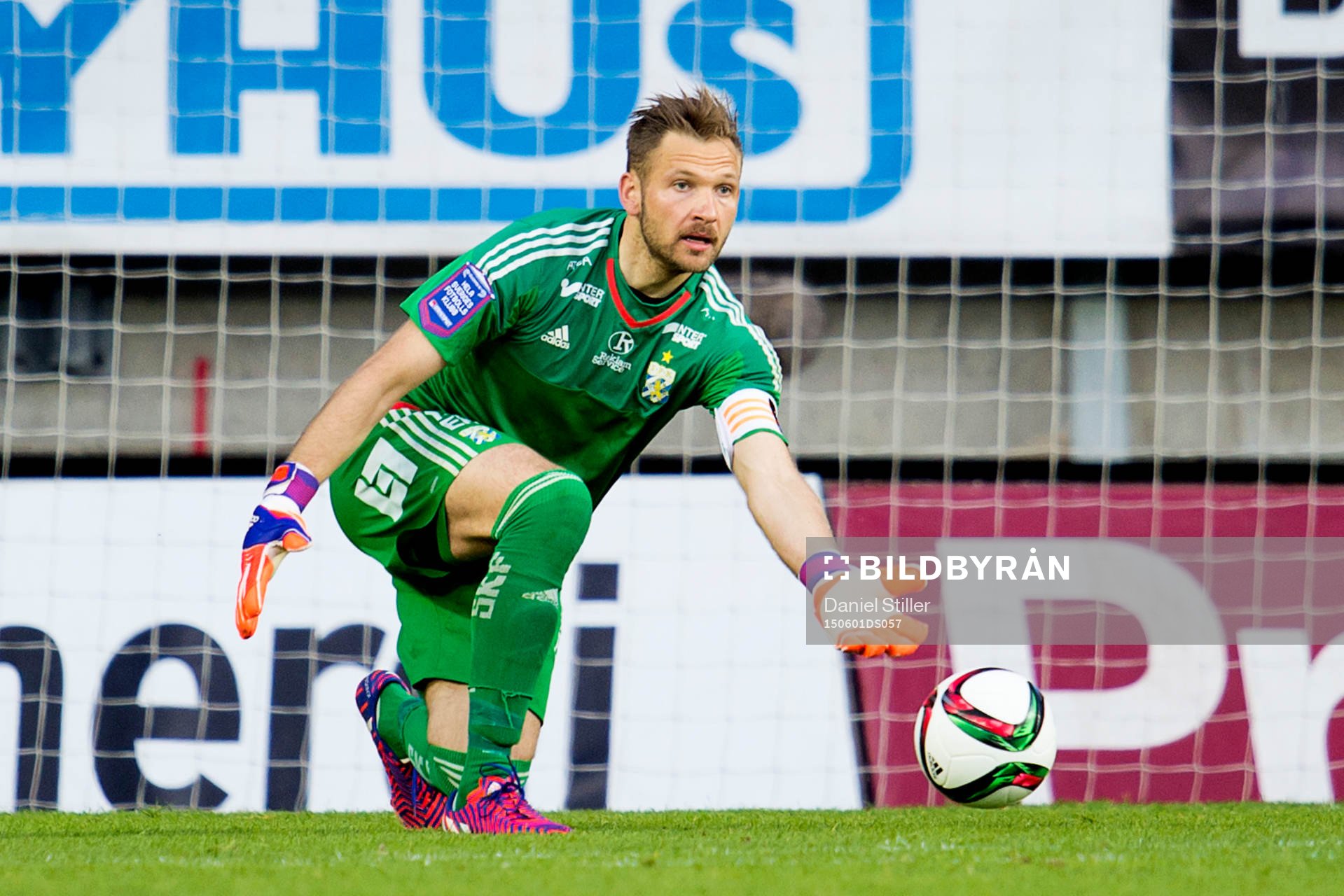 IFK Göteborgs målvakt John Alvbåge under fotbollsmatchen i Allsvenskan mellan IFK Göteborg och Djurgården den 1 april 2015 i Göteborg.