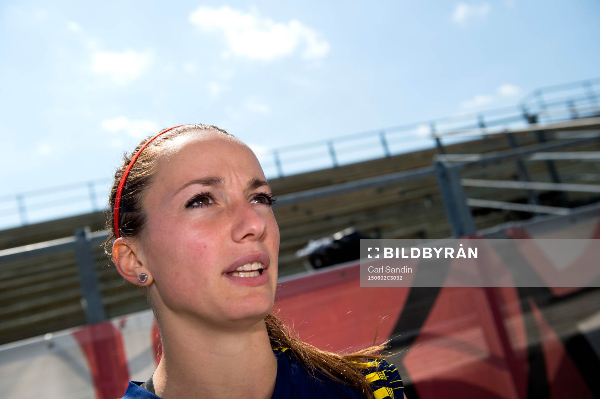 Sveriges Kosovare Asllani blir intervjuad