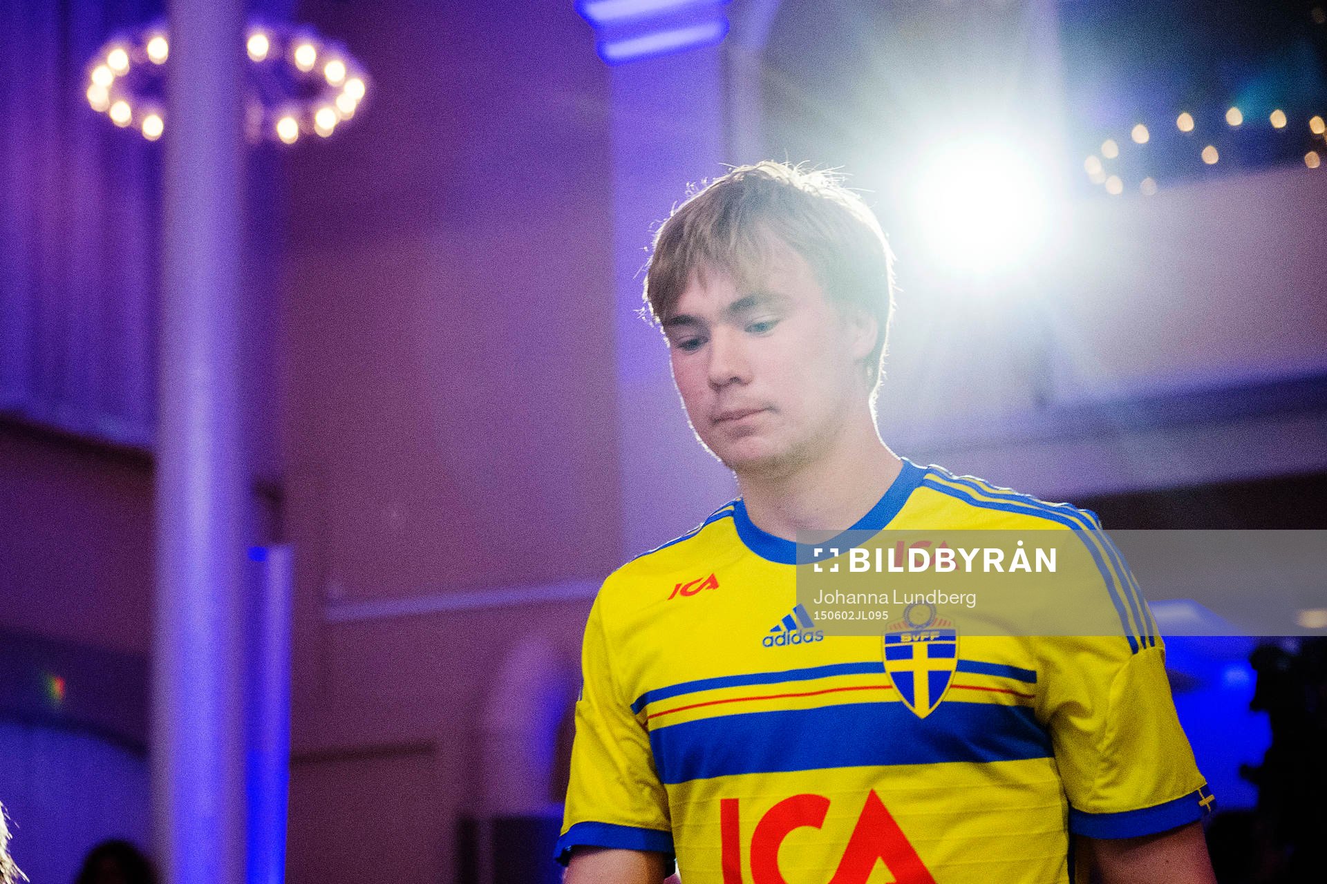 Sveriges Simon Tibbling under en presskonferens där U21 truppen presenteras den 2 juni 2015 i Stockholm.