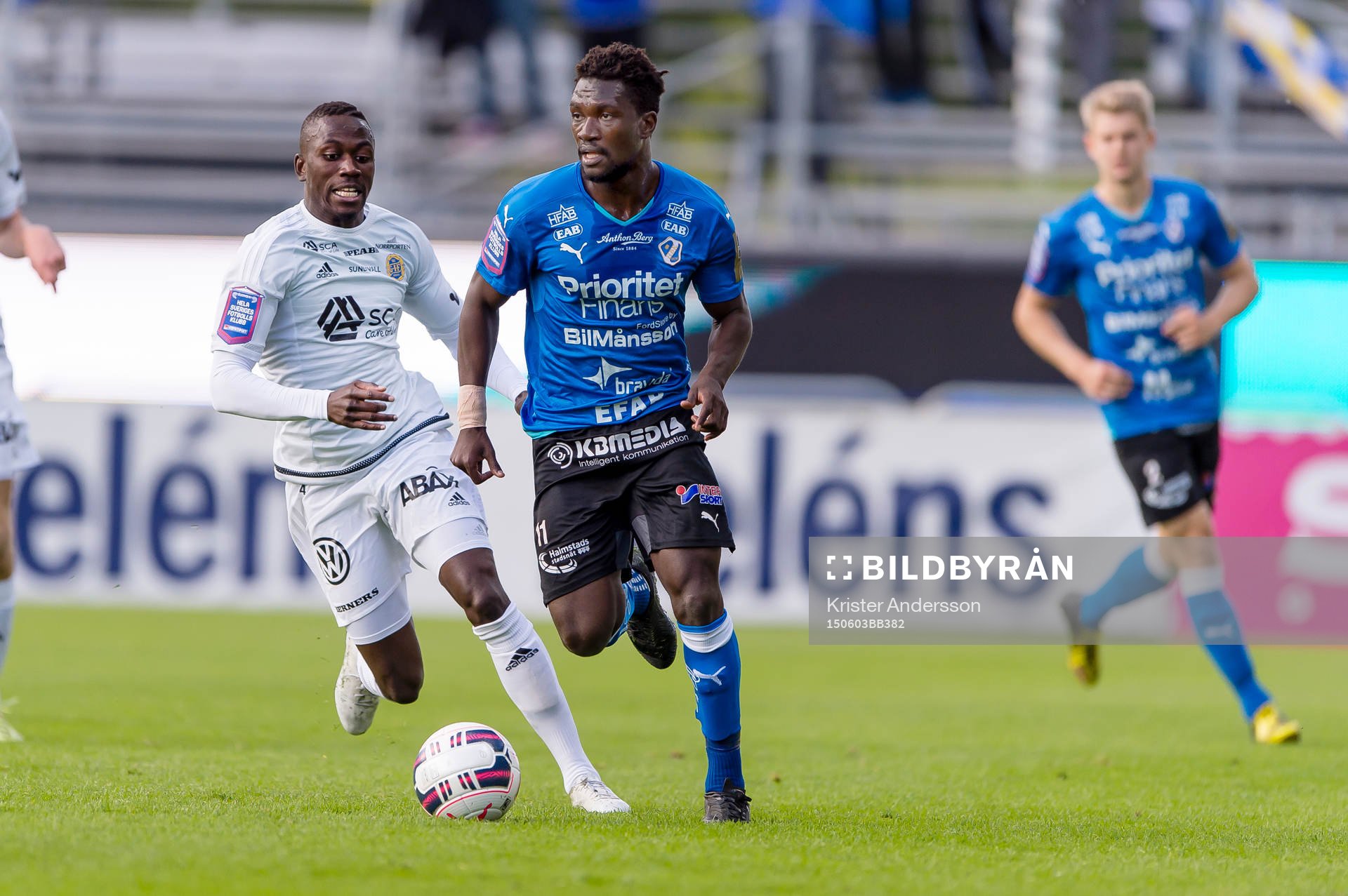 Sundsvalls Pa Amat Dibba och Halmstads King Osei Gyan