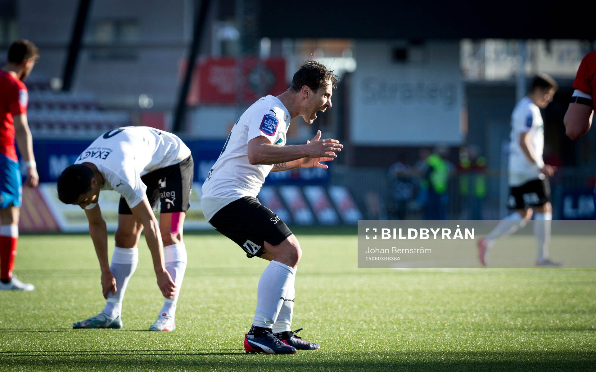 Örebros Nordin Gerzic deppar