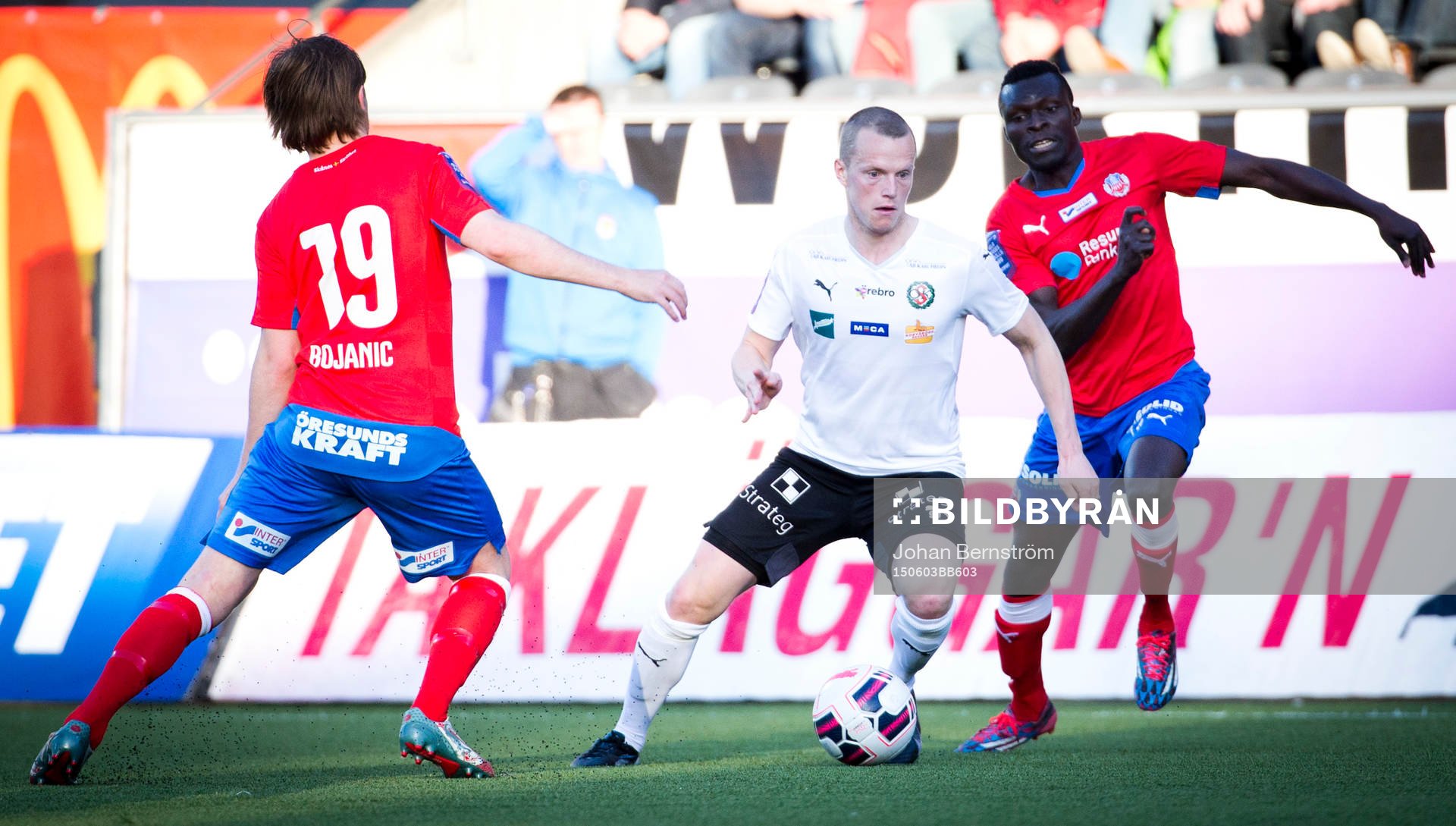 Örebros Daniel Gustavsson under fotbollsmatchen i Allsvenskan mellan Örebro SK och Helsingborgs IF den 3 juni 2015 i Örebro.