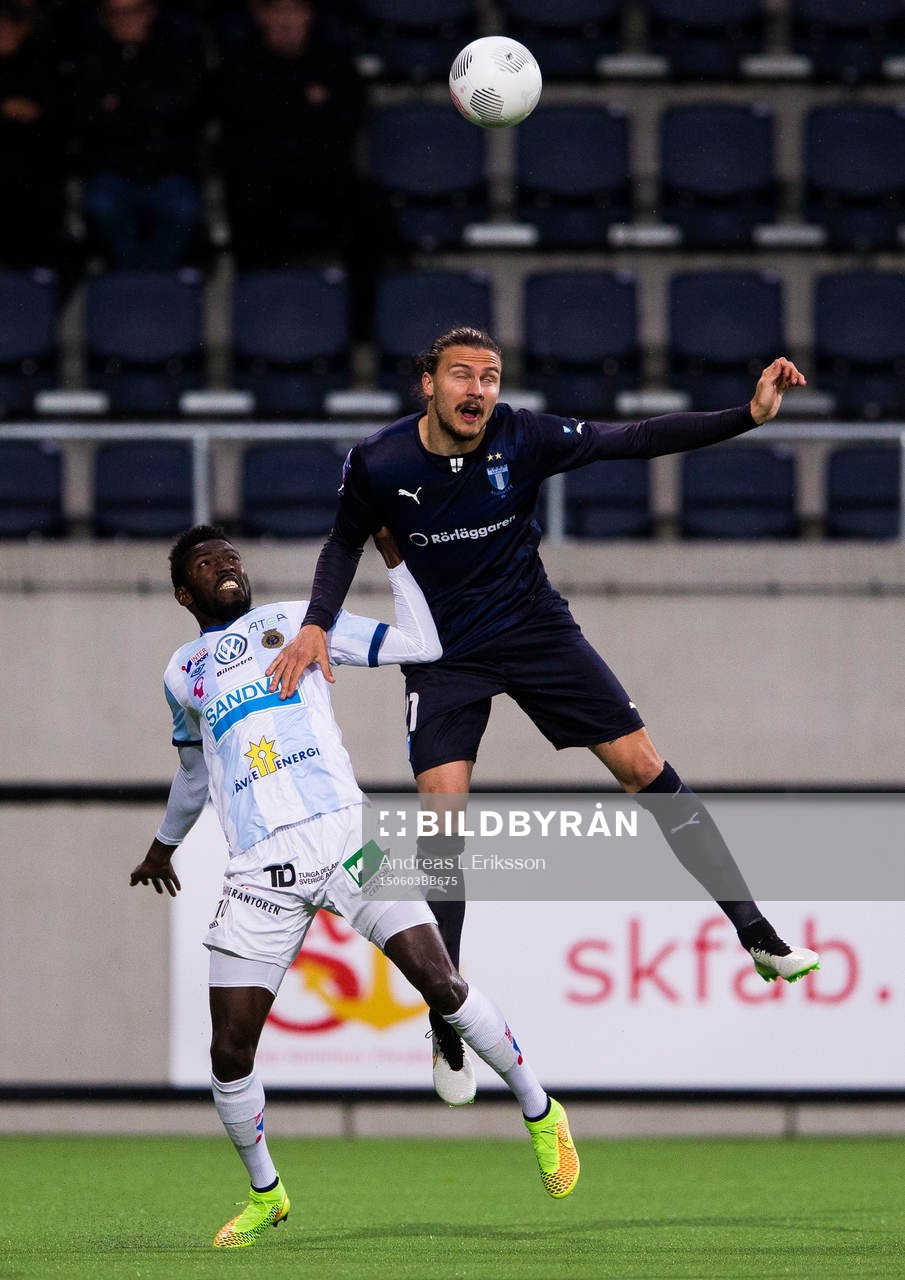 Gefles Dioh Williams i en nickduell med Malmö FFs Erik