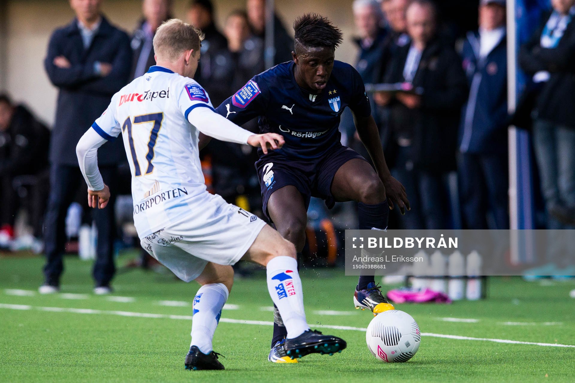 Gefles Jonas Lantto i kamp om bollen med Malmö FFs Pa Konate under fotbollsmatchen i Allsvenskan mellan Gefle och Malmö FF den 3 juni 2015 i Gävle.