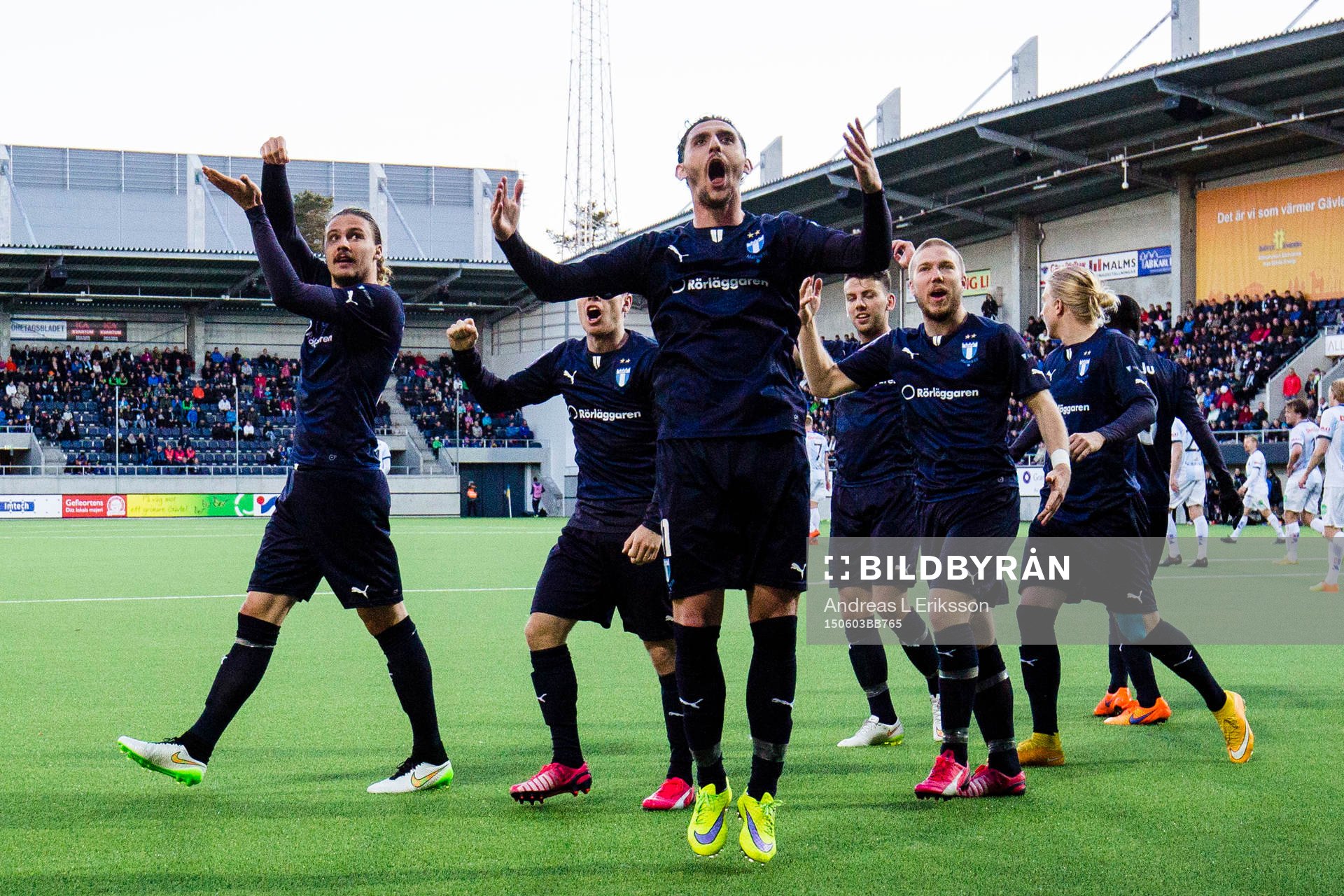 Malmö FFs Erik Johansson och Agon Mehmeti jublar