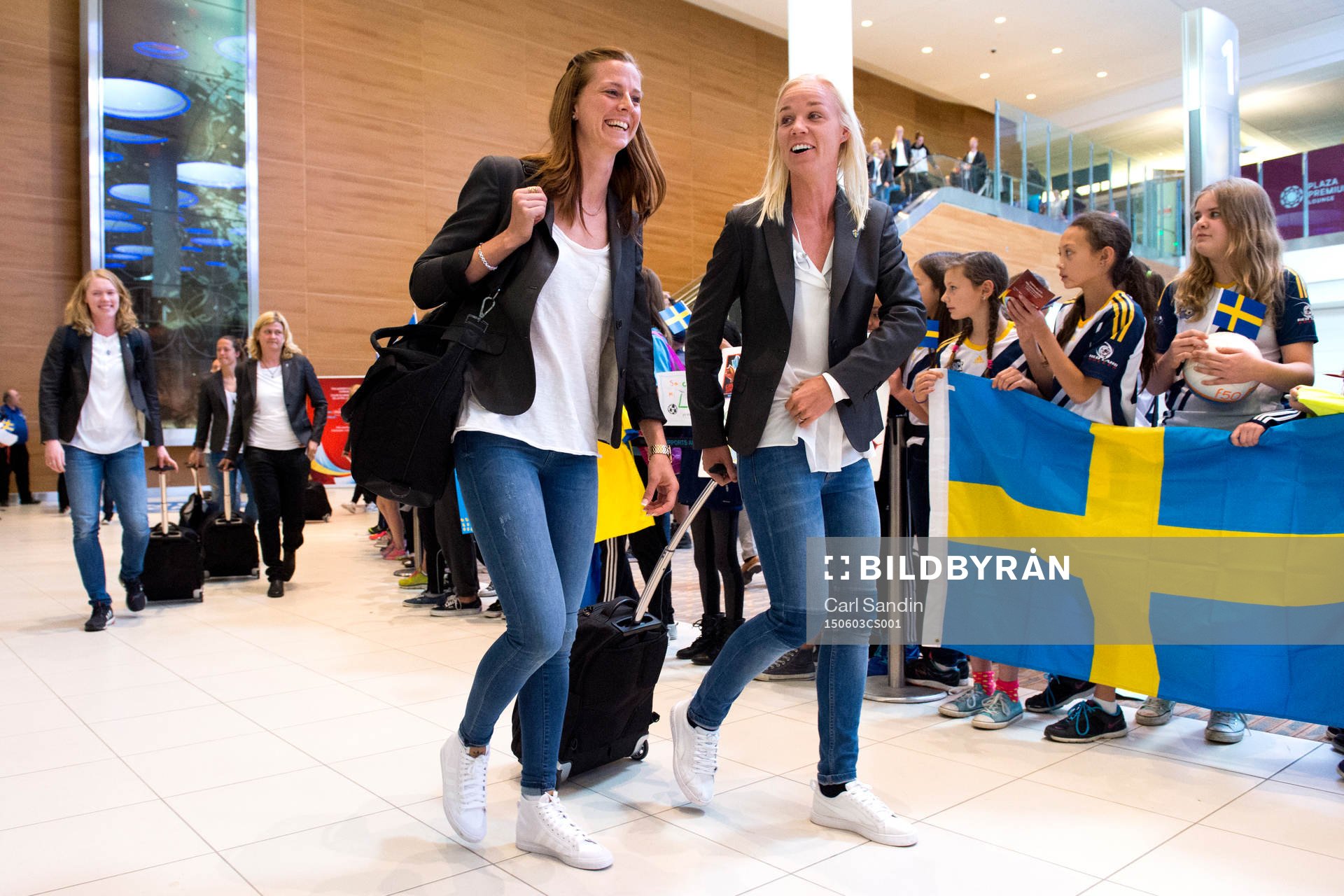 Sveriges Lotta Schelin och Caroline Seger