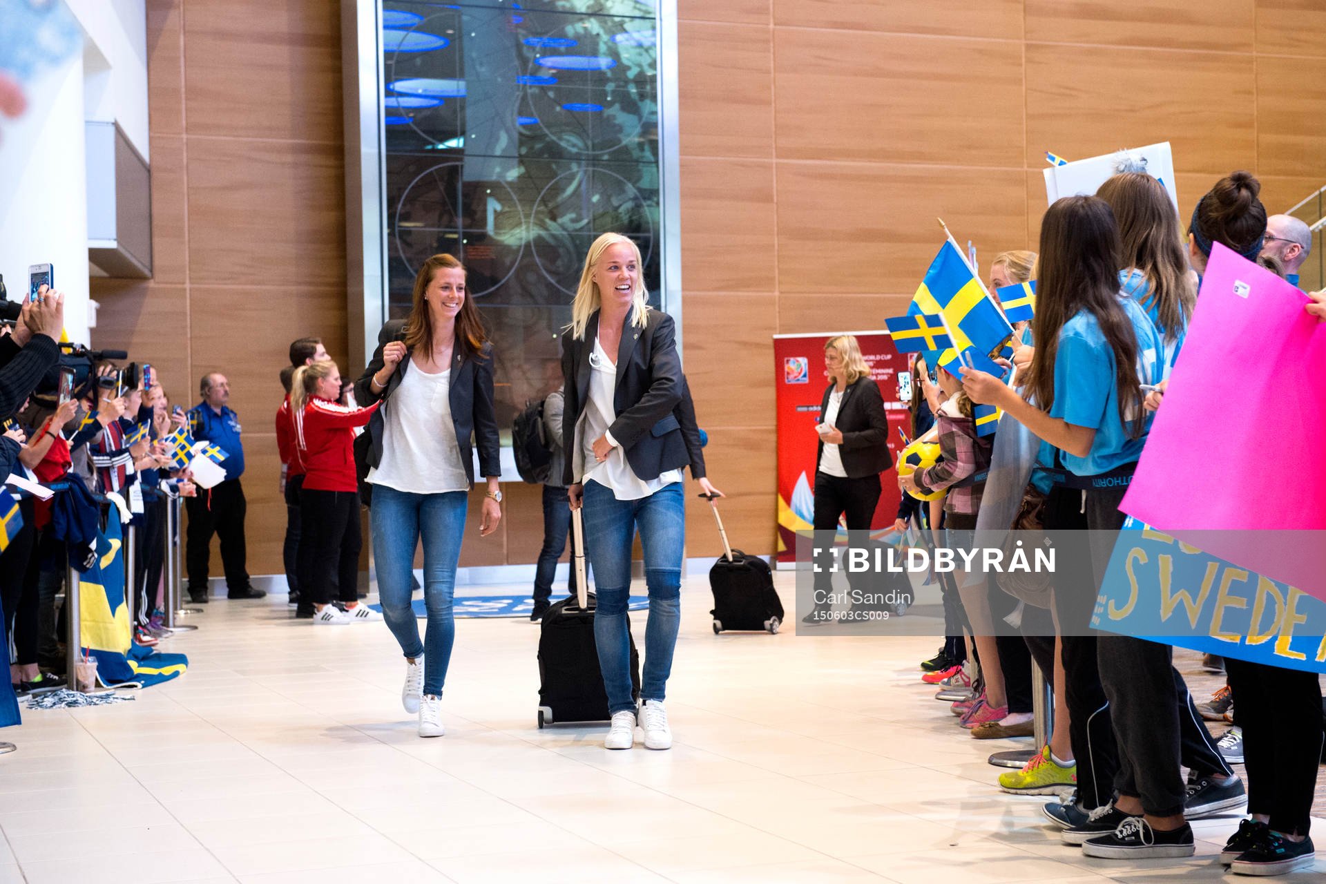 Sveriges Lotta Schelin och Caroline Seger