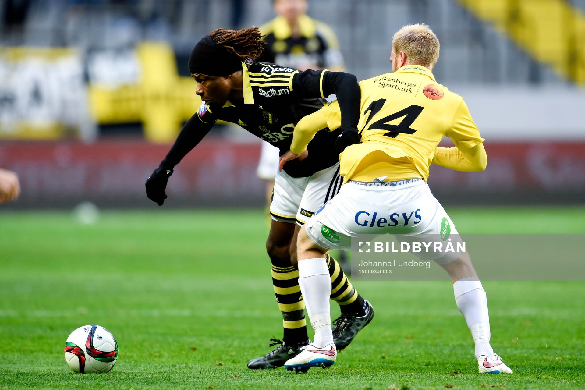 s Mohamed Bangura och Falkenbergs Per Karlsson