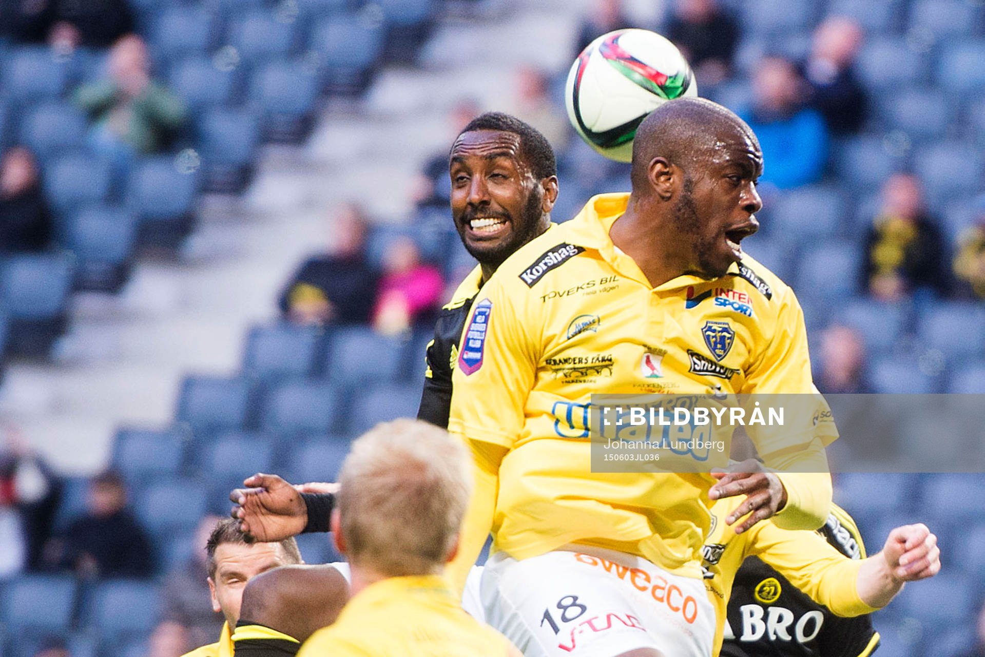 s Henok Goitom och Falkenbergs Hakeem Araba