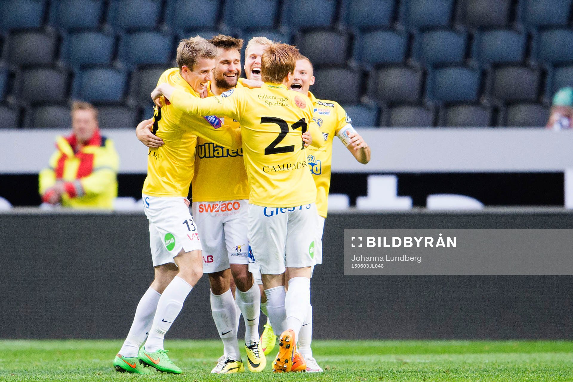 Falkenbergs spelare jublar