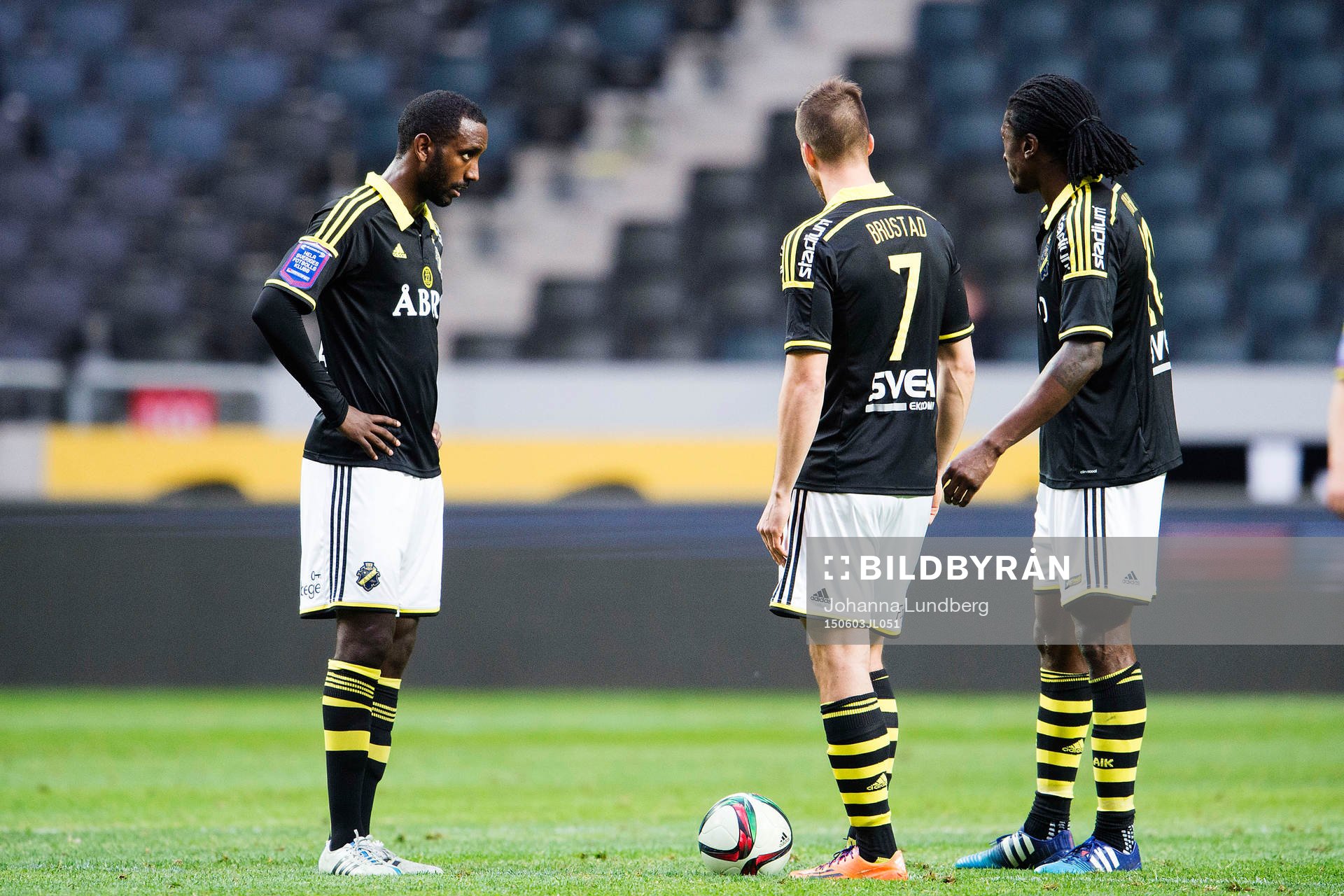 s Henok Goitom, Fredrik Brustad och Dickson Etuhu deppar