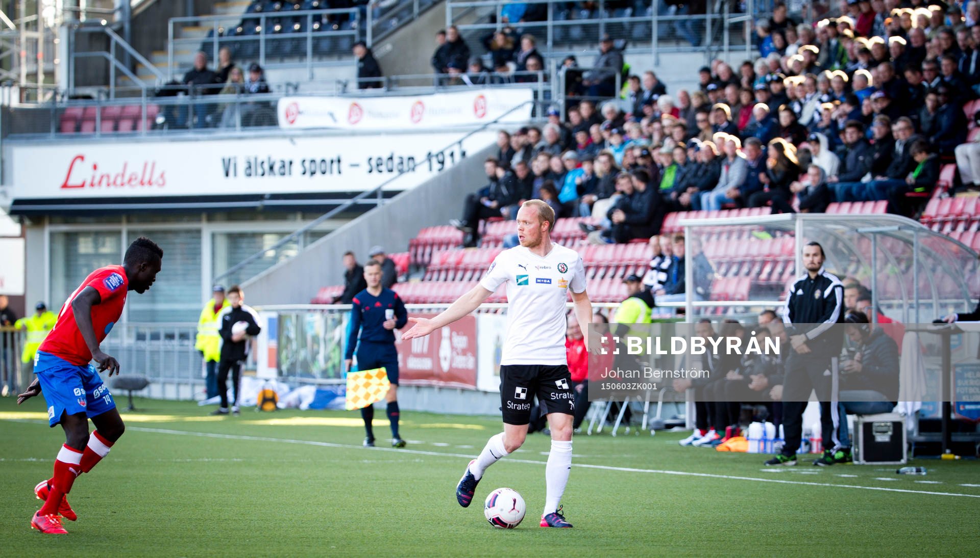Örebros Patrik Haginge under fotbollsmatchen i Allsvenskan mellan Örebro SK och Helsingborgs IF den 3 juni 2015 i Örebro.
