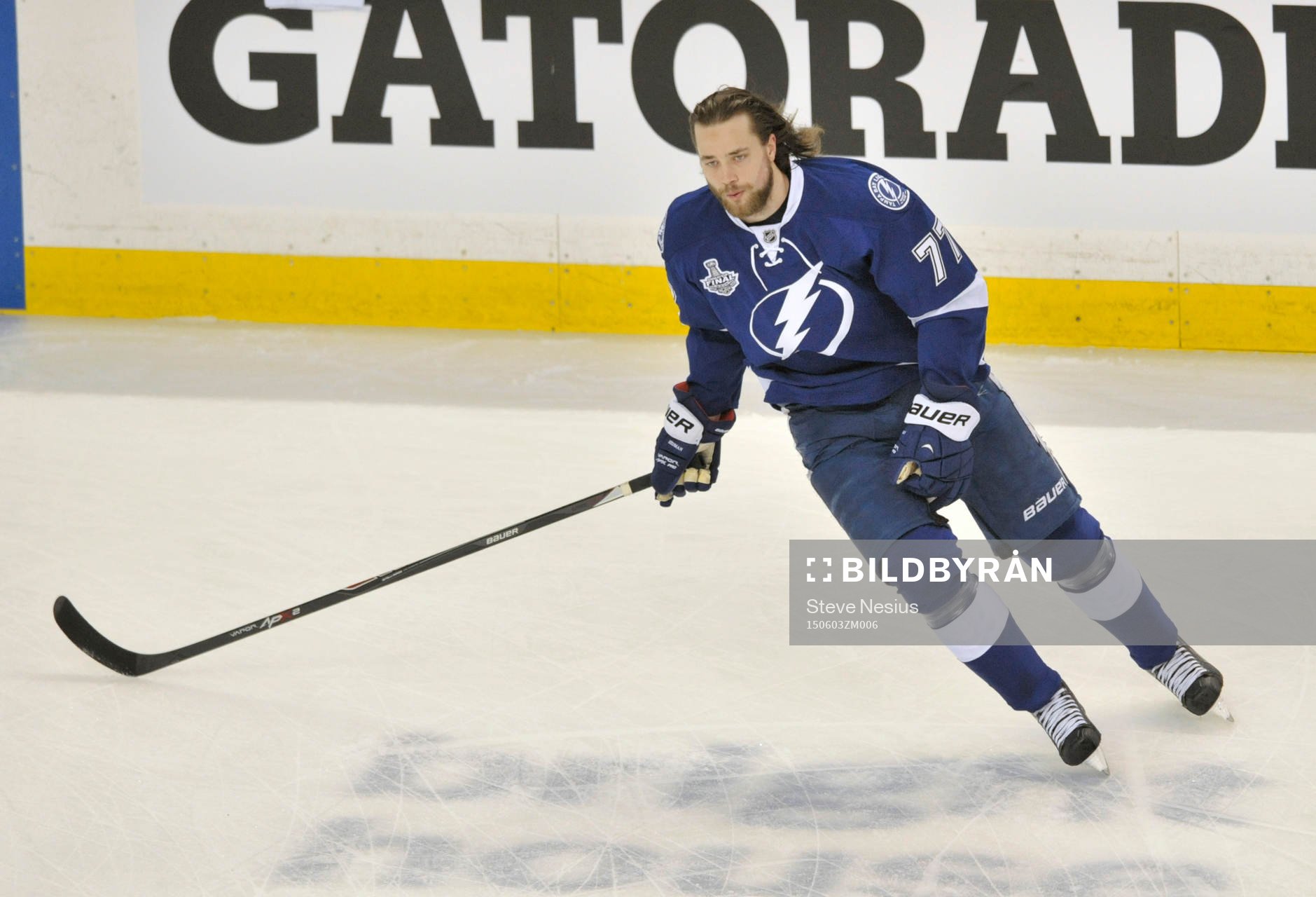 The Lightning's Victor Hedman skates